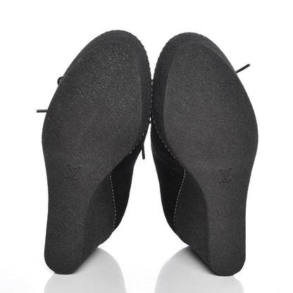 Louis Vuitton Suede Embossed Monogram Frosty Wedge Low Boots 38 Black 5 of 9