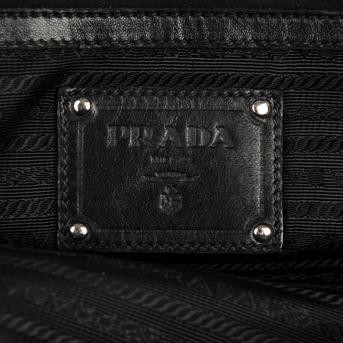 Tessuto Nappa Mordore Tote Nero Black