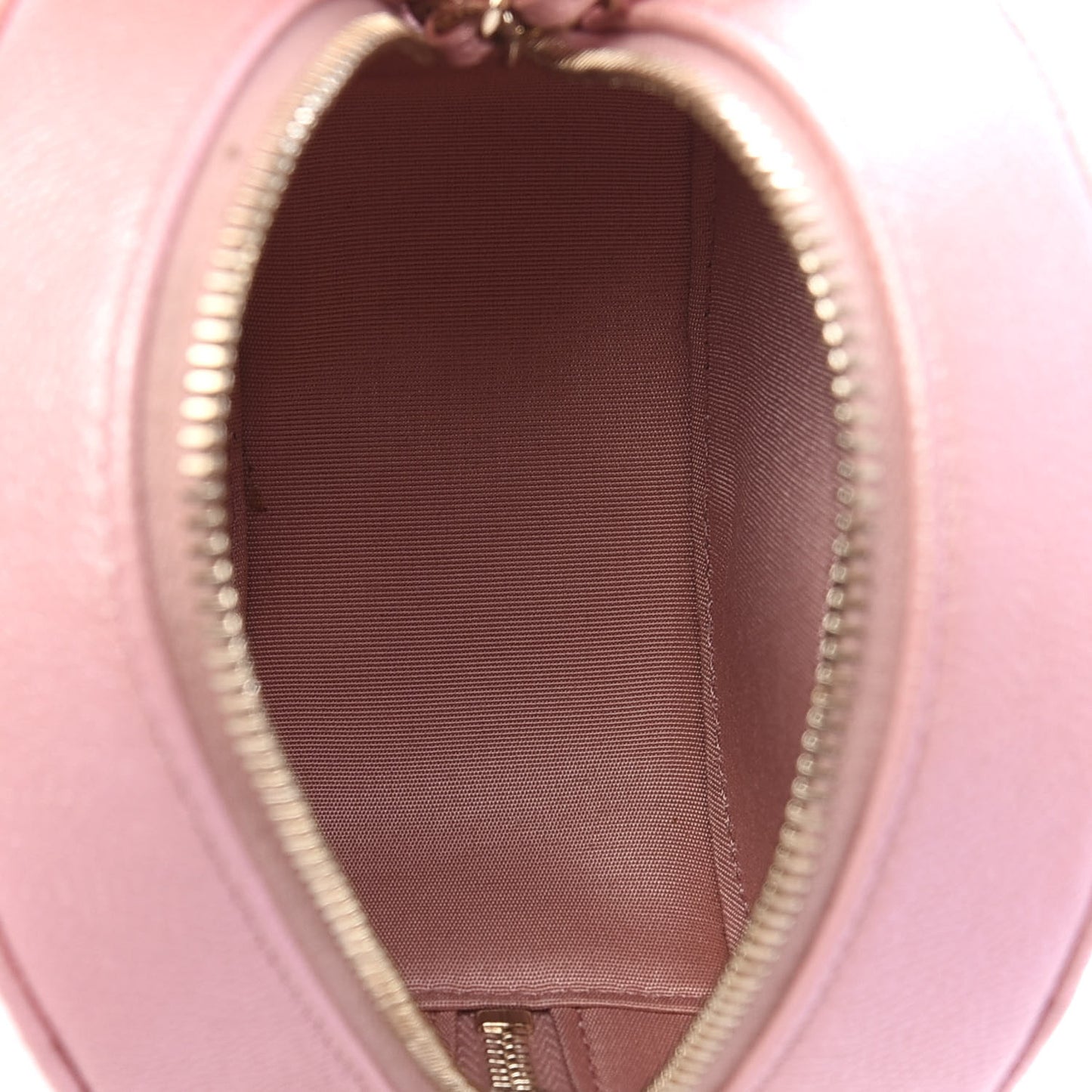 Iridescent Caviar Resin Quilted Round Clutch With Chain Pink