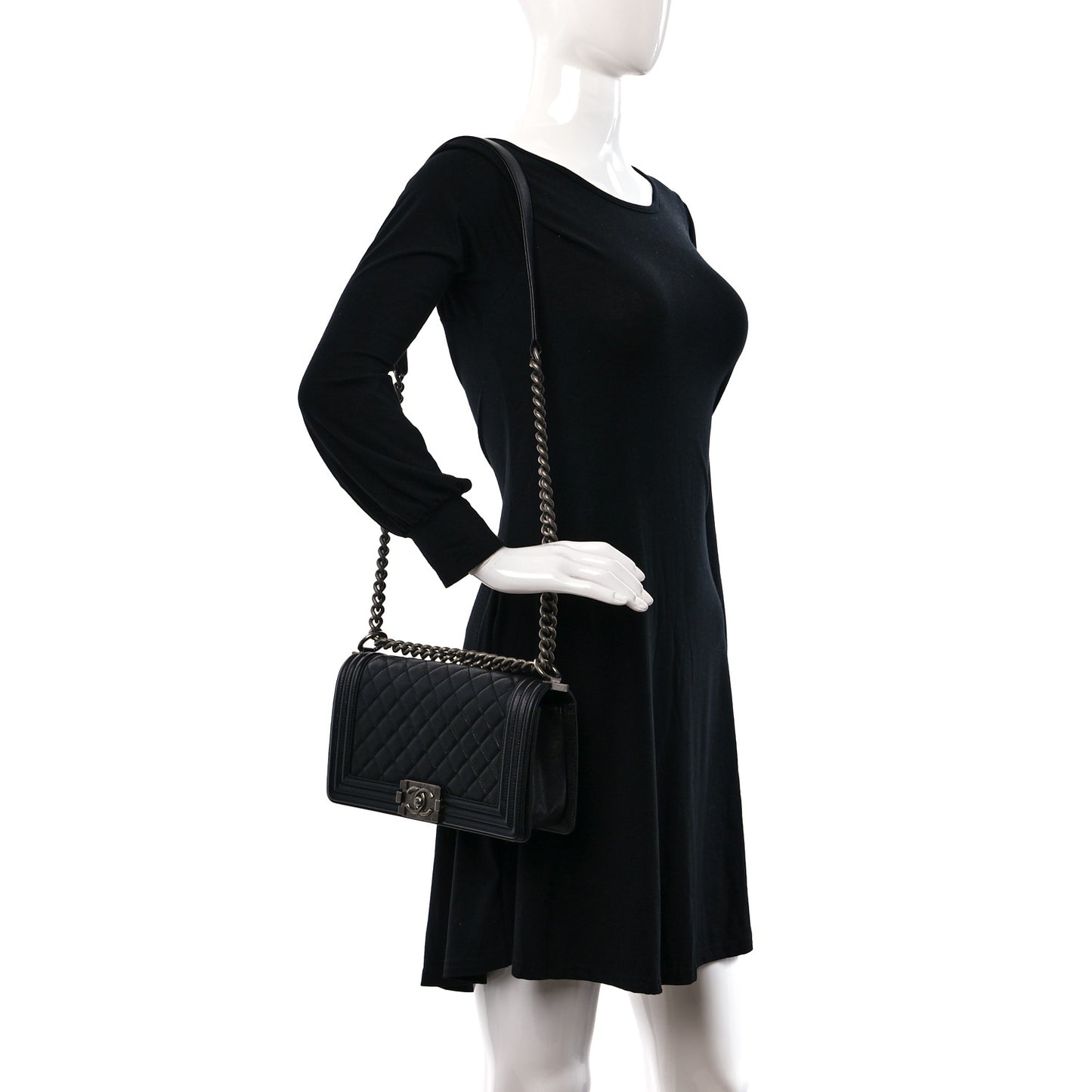 Caviar Quilted Medium Boy Flap Black