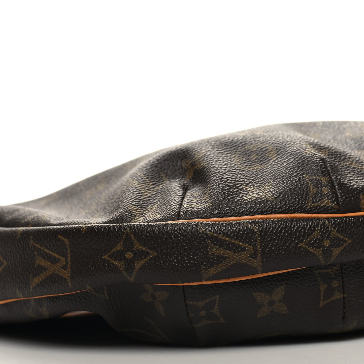 Monogram Croissant MM