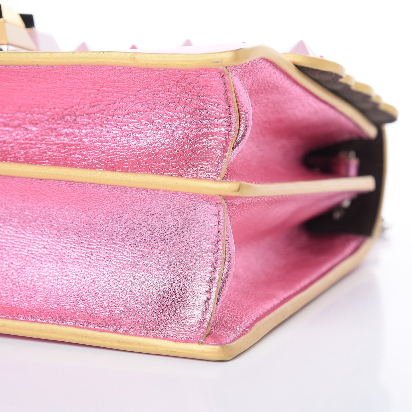 Vitello Catalan Mirror Scalloped Multi Studded Small Kan I Shoulder Bag Fuxia Chiaro