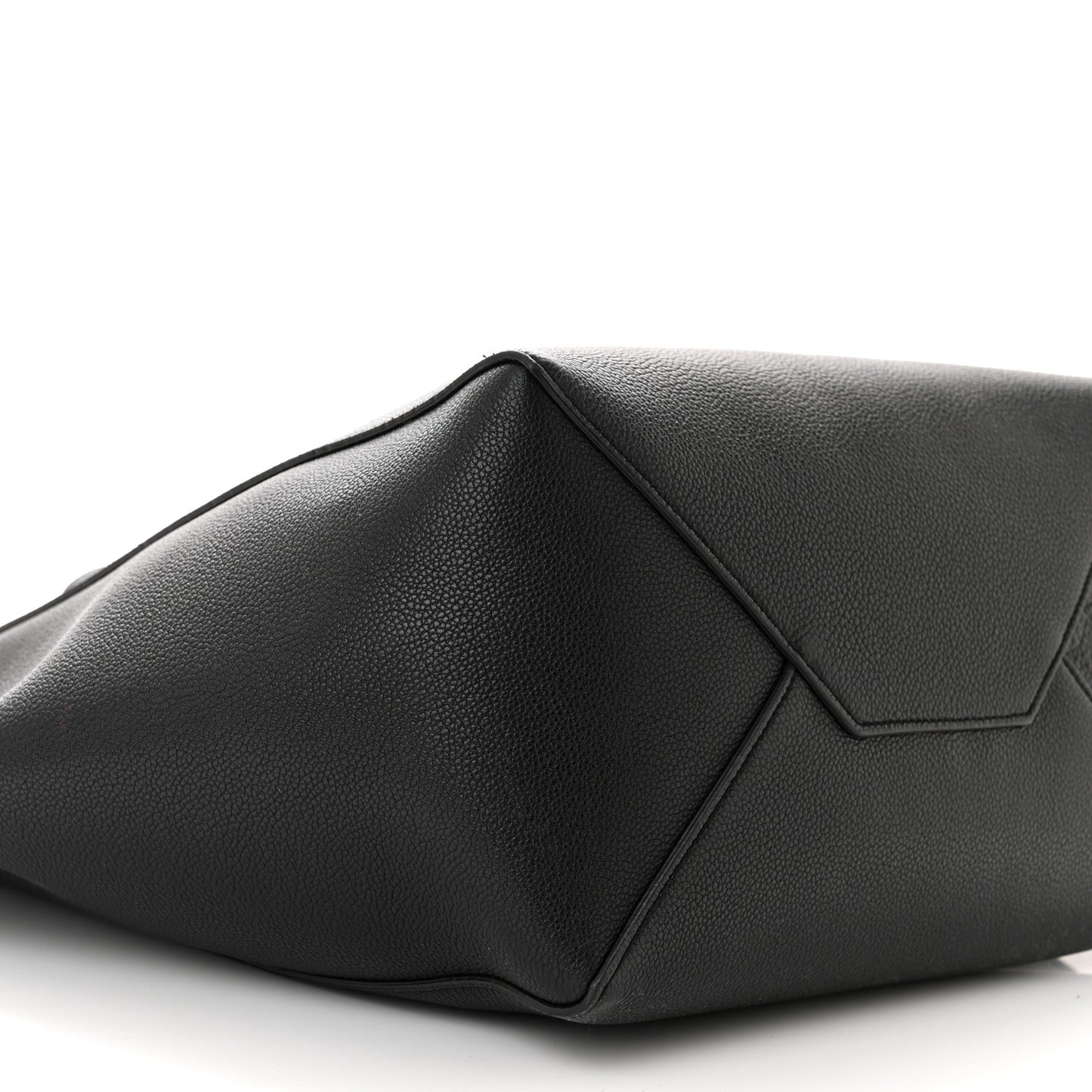 Soft Grained Calfskin Medium Belt Cabas Phantom Black