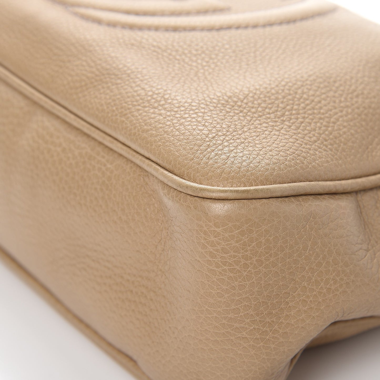 Pebbled Calfskin Small Soho Bowler Camelia