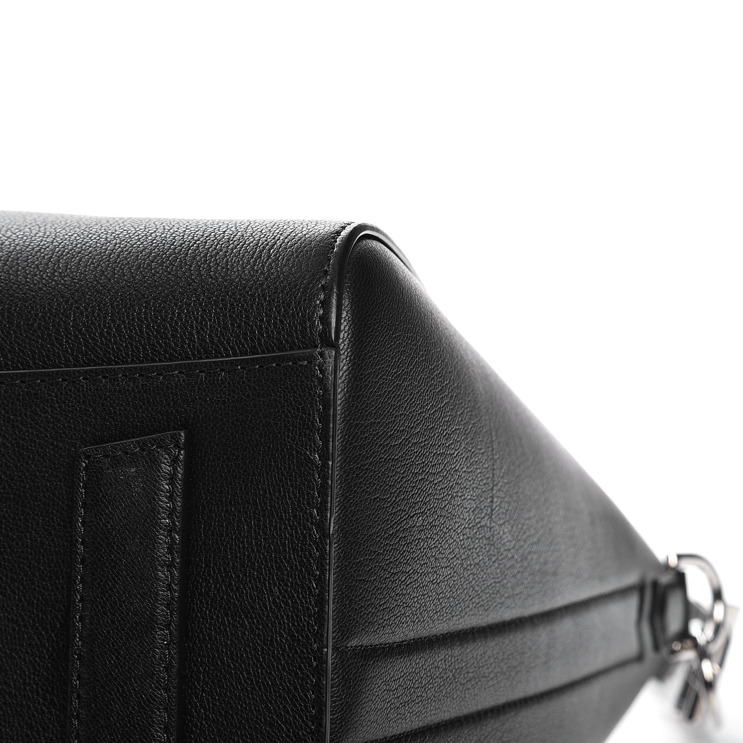 Sugar Goatskin Medium Antigona Black