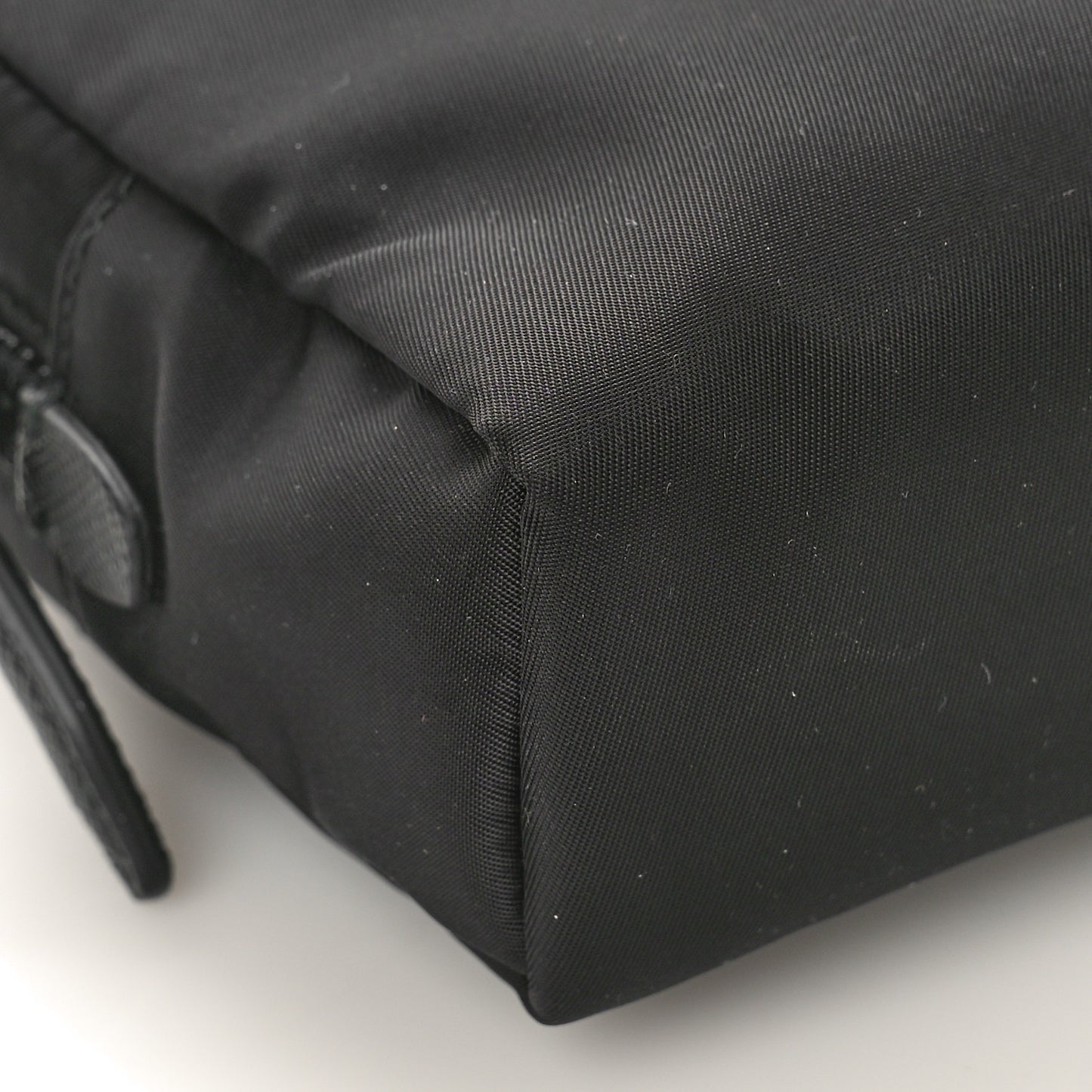 Tessuto Nylon Vela Saffiano Necessaire Wristlet Pouch Black