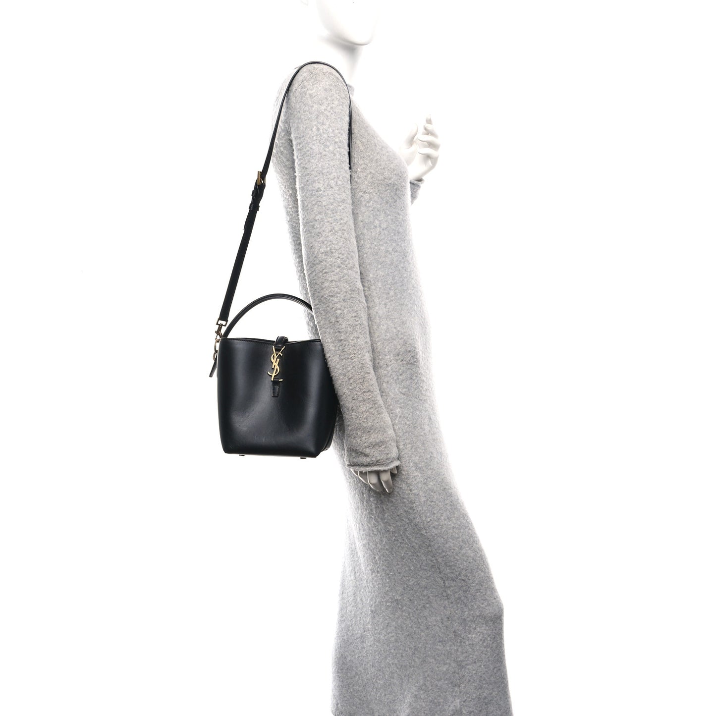 Shiny Calfskin Le 37 Bucket Bag Black