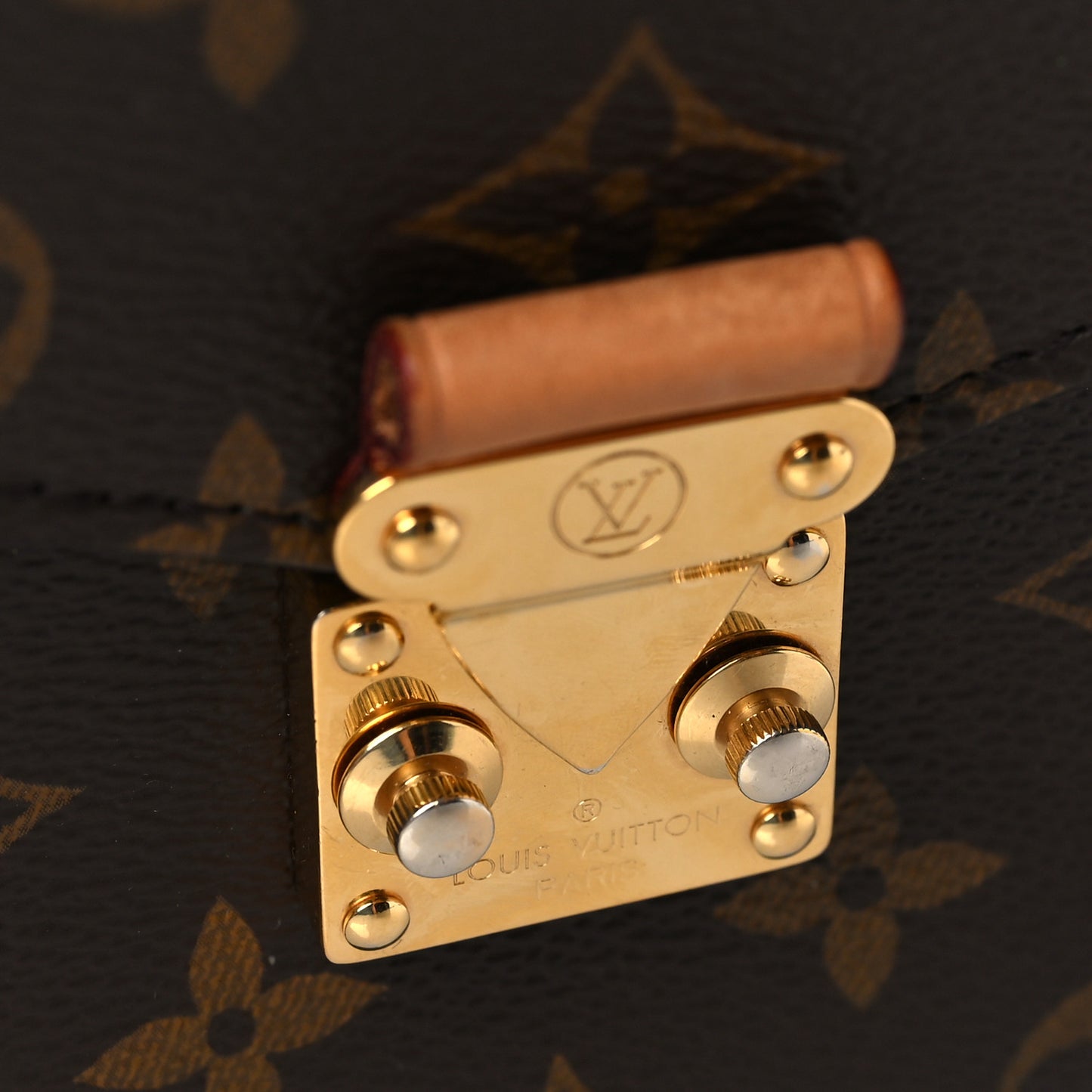 Monogram Pochette Metis
