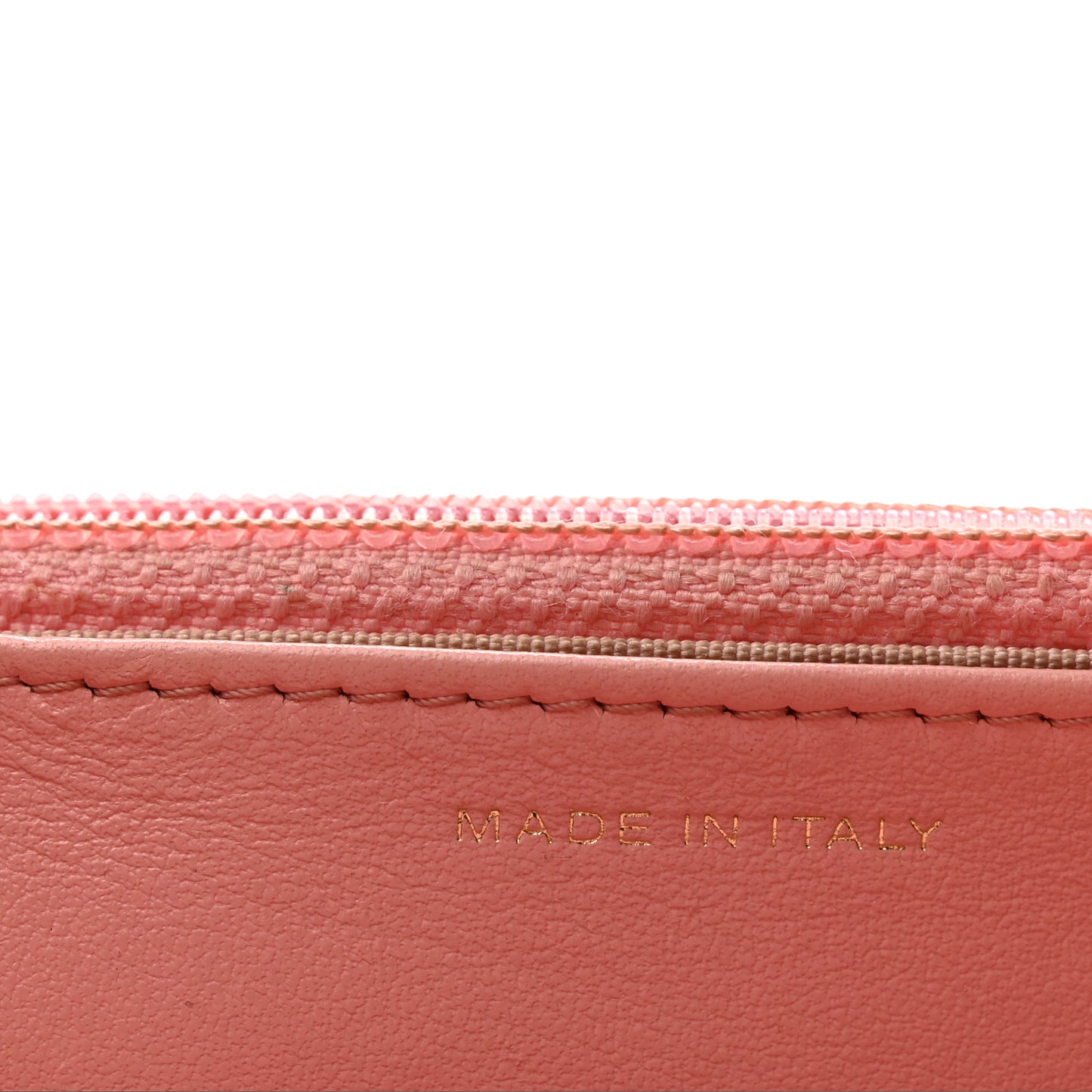 Caviar Chevron Quilted Wallet On Chain WOC Pink