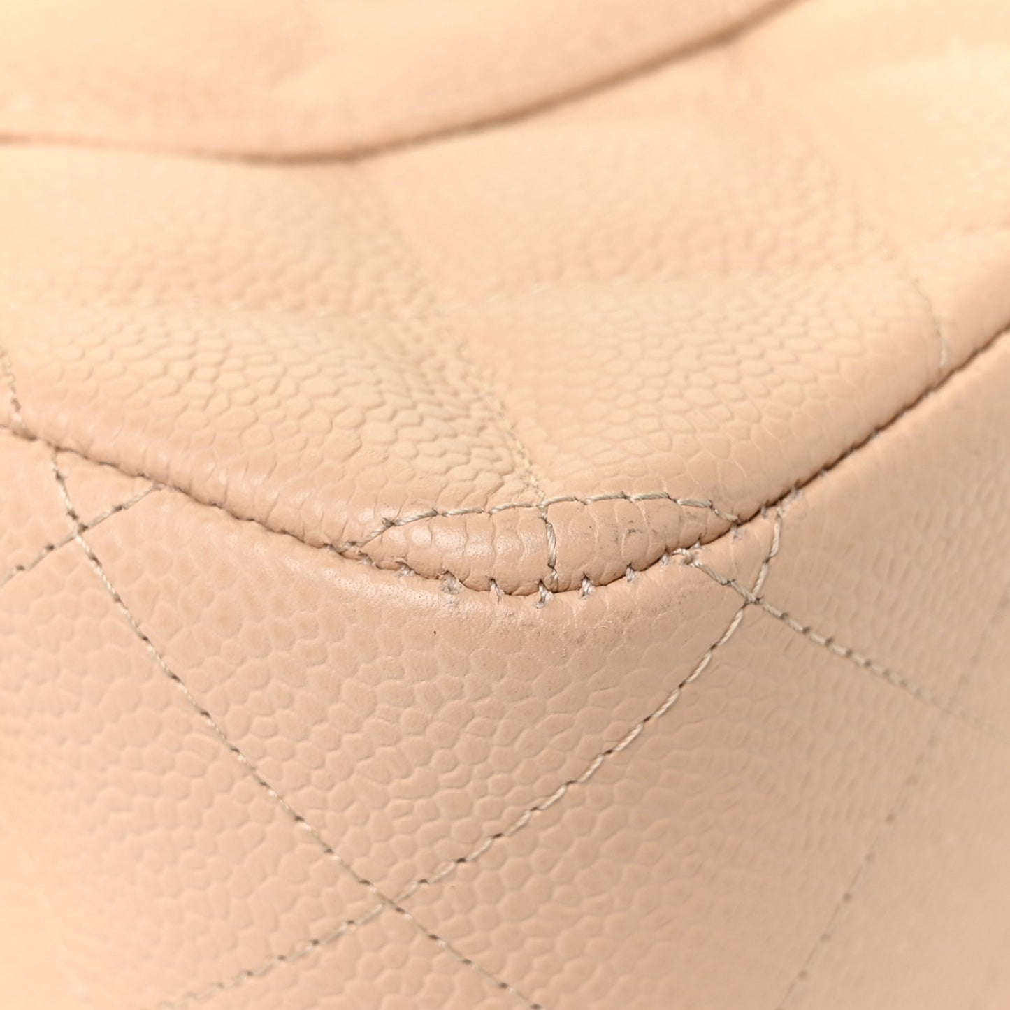 Caviar Quilted Jumbo Double Flap Beige Clair