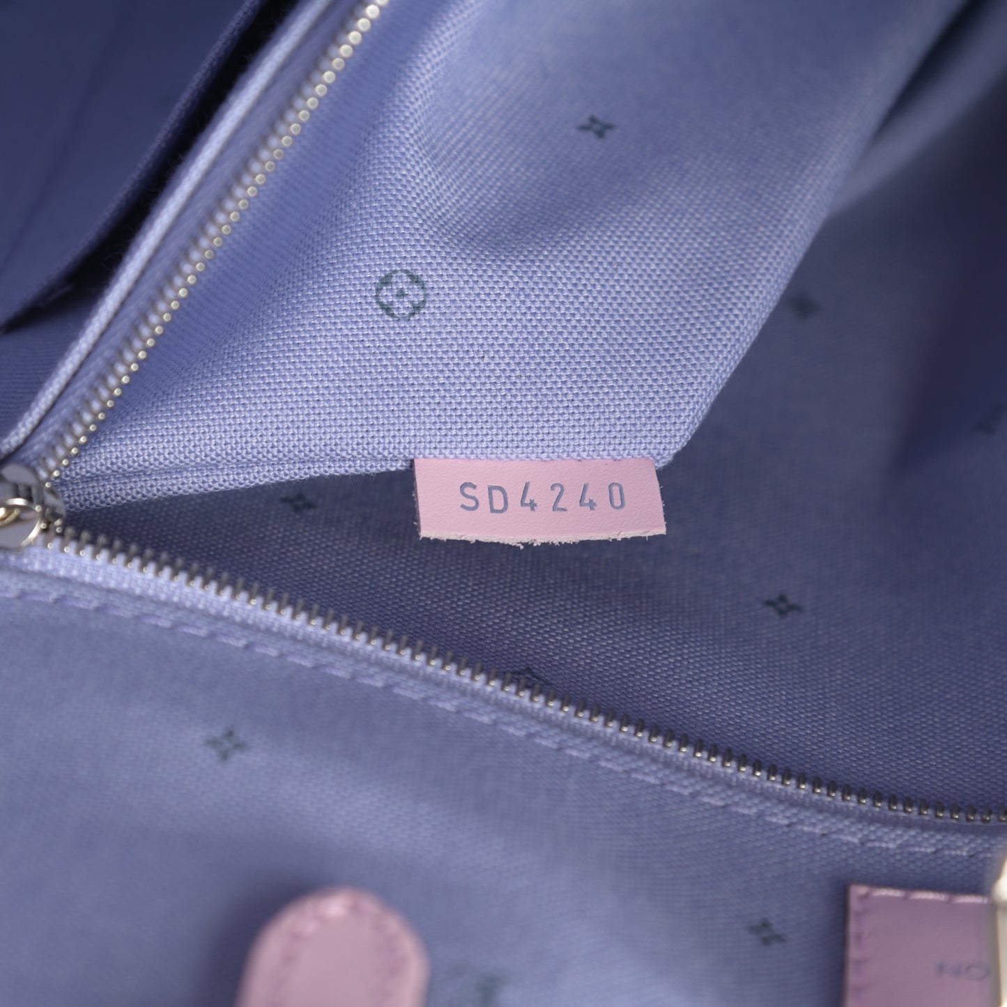 Monogram Escale Onthego GM Pastel