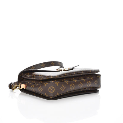 Louis Vuitton Monogram Pochette Metis 4 of 9