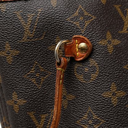 Louis Vuitton Monogram Neverfull MM 25 of 32