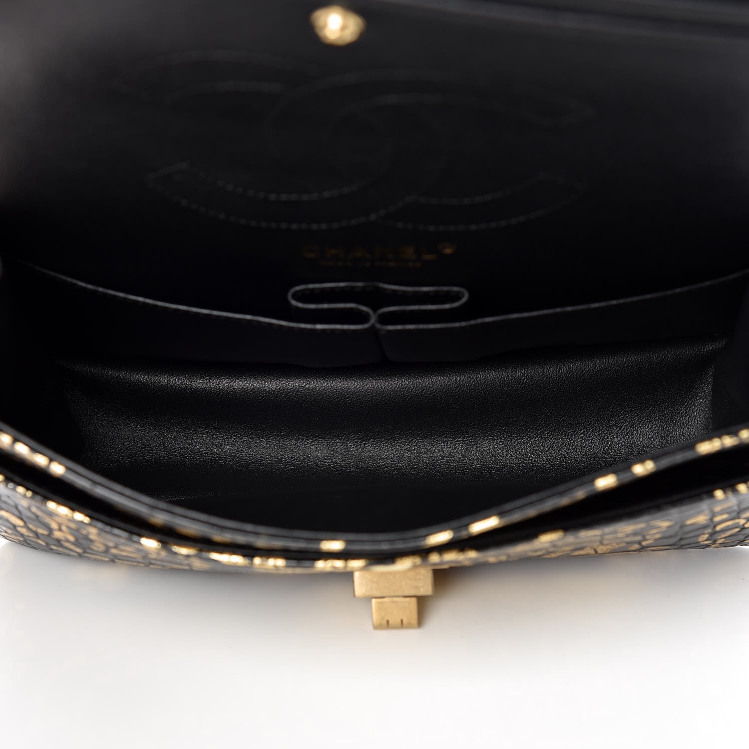 Chanel Calfskin Crocodile Embossed Graffiti 2.55 Cocodile Reissue 225 Flap Black Gold 5 of 9