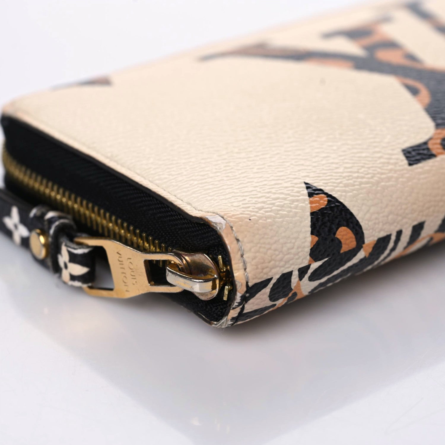 Louis Vuitton Monogram Giant Jungle Zippy Wallet Ivory 8 of 17