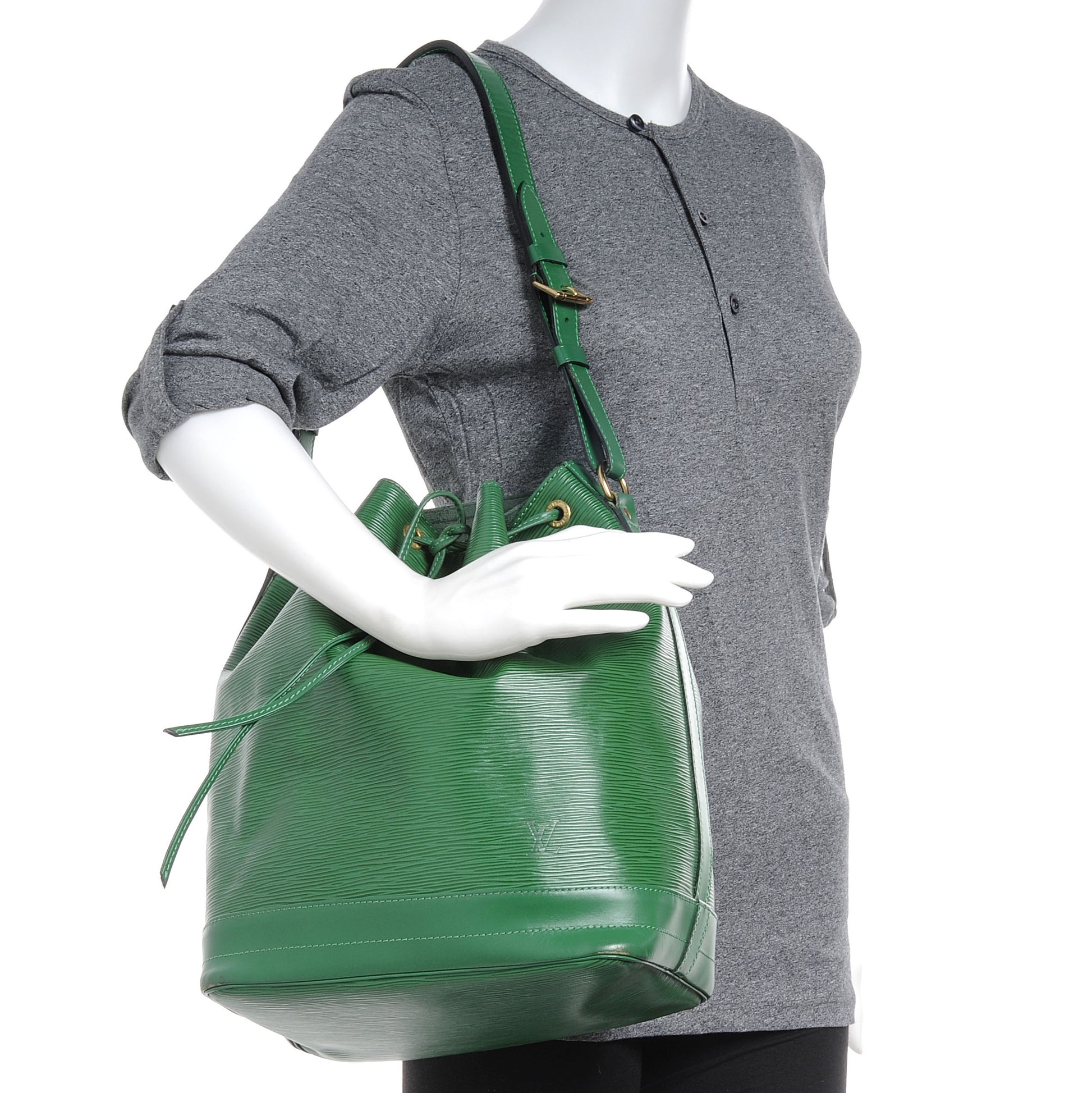 Louis Vuitton Epi Large Noe Borneo 2 of 10