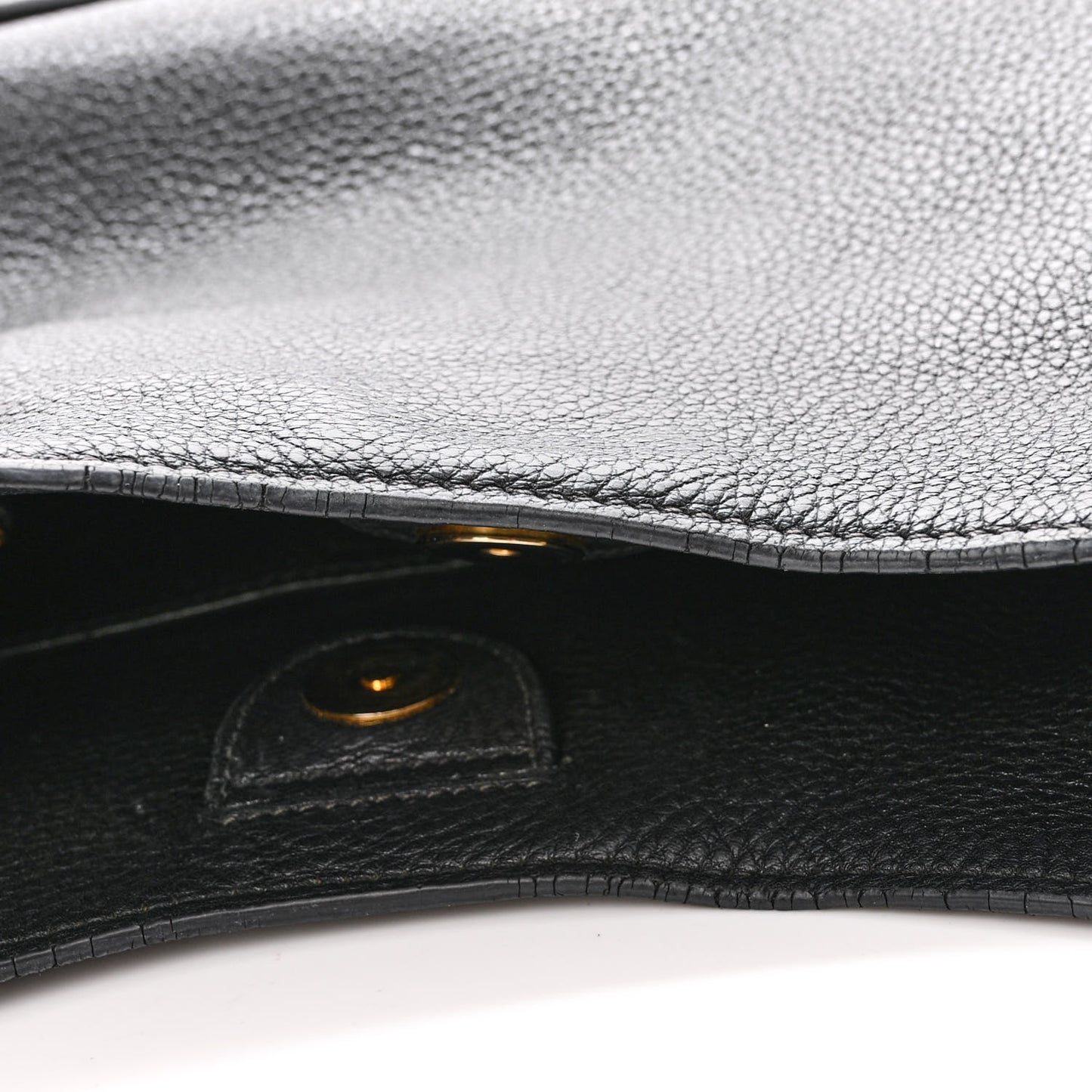 Vitello Daino Zippered Messenger Hobo Black