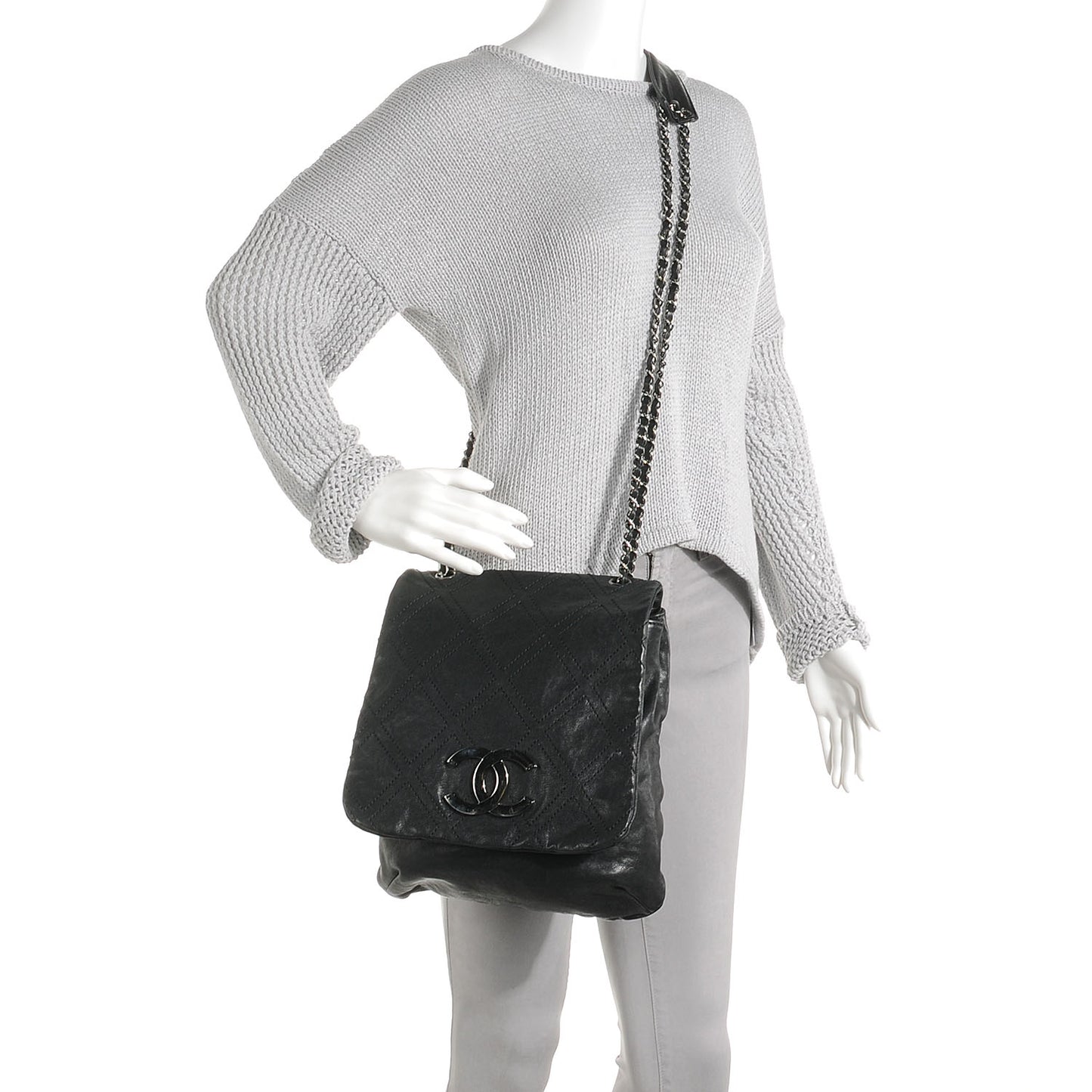 Leather Diamond Stitch Large Messenger Black