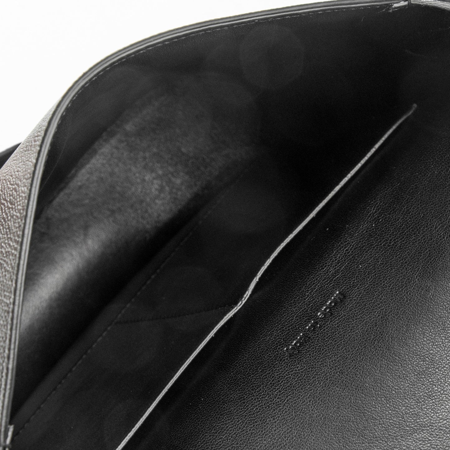 Grained Calfskin Compact Trotteur Black