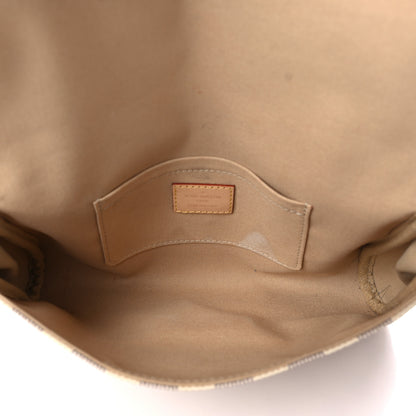 Louis Vuitton Damier Azur Favorite MM 4 of 8