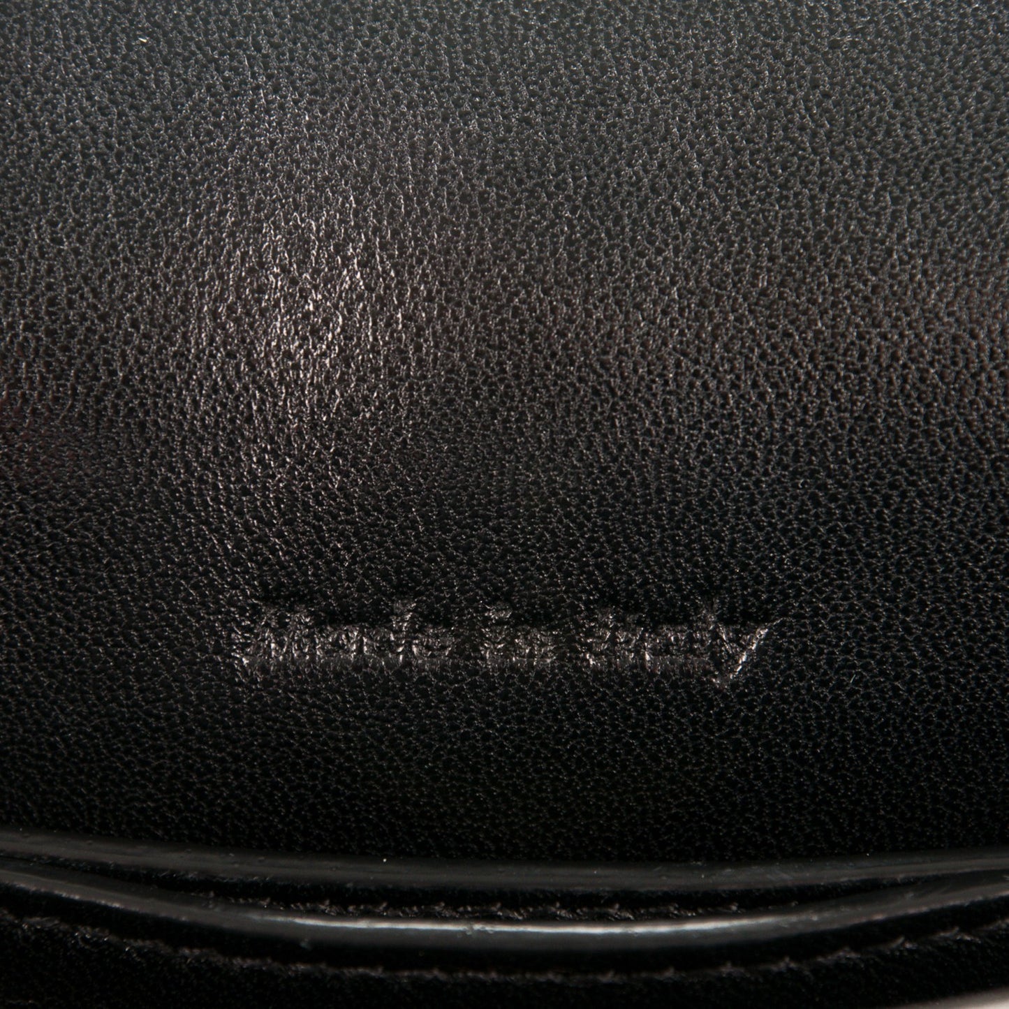 Grained Calfskin Medium Trotteur Black