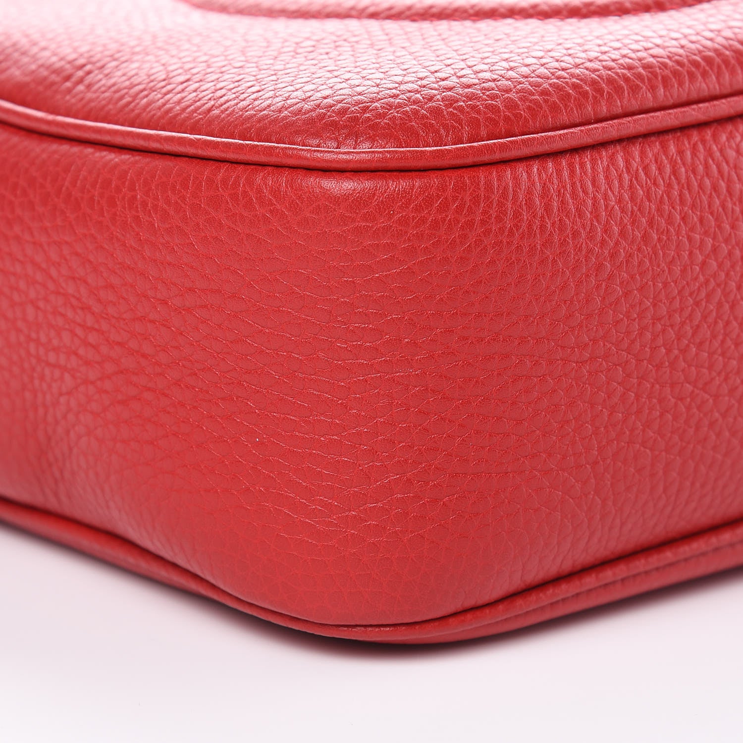 Gucci Pebbled Calfskin Small Soho Disco Bag Tabasco Red 8 of 9