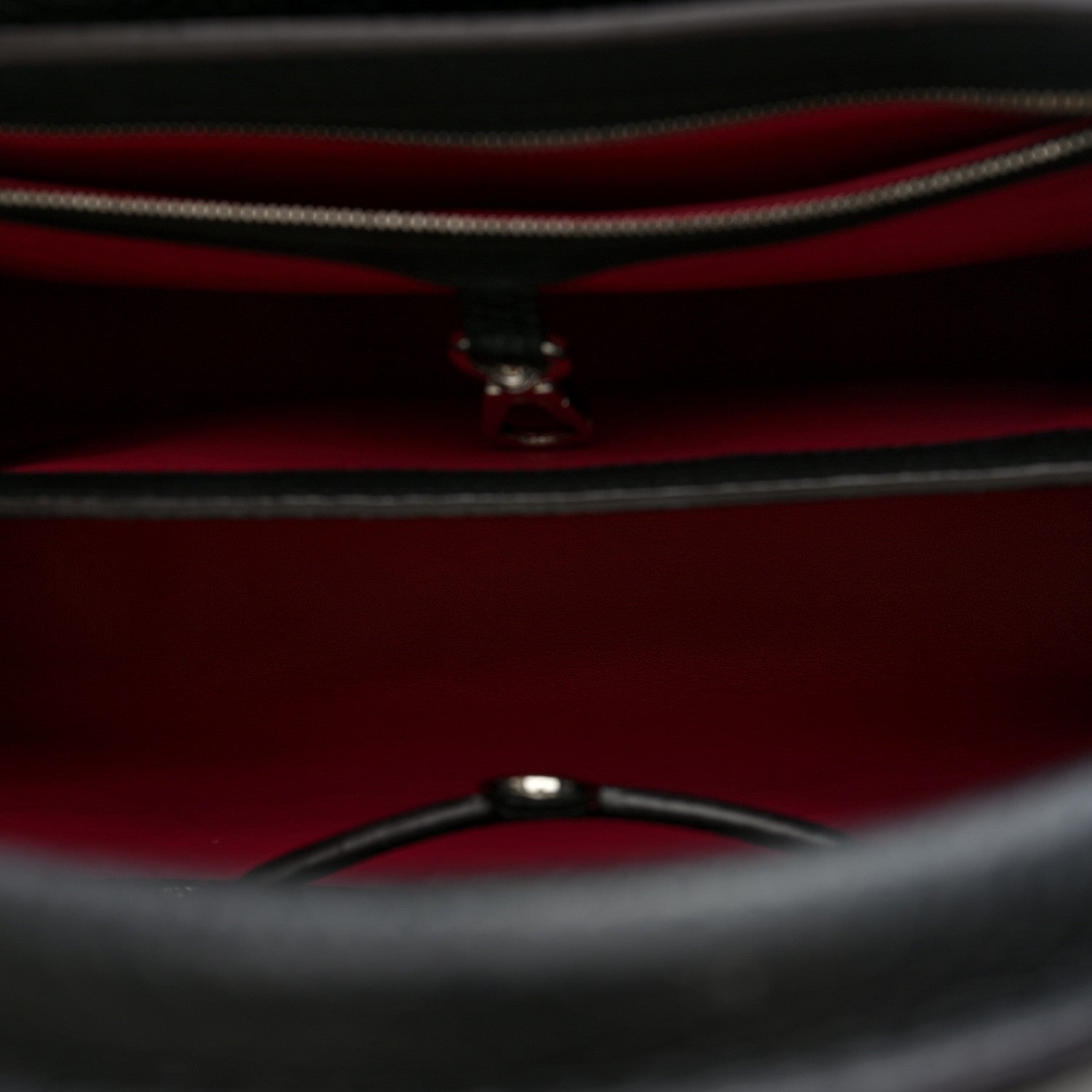 Louis Vuitton Taurillon Capucines PM Black 5 of 9