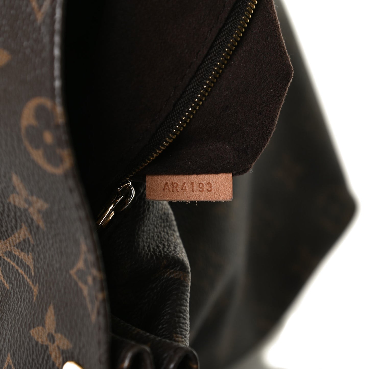 Monogram Metis