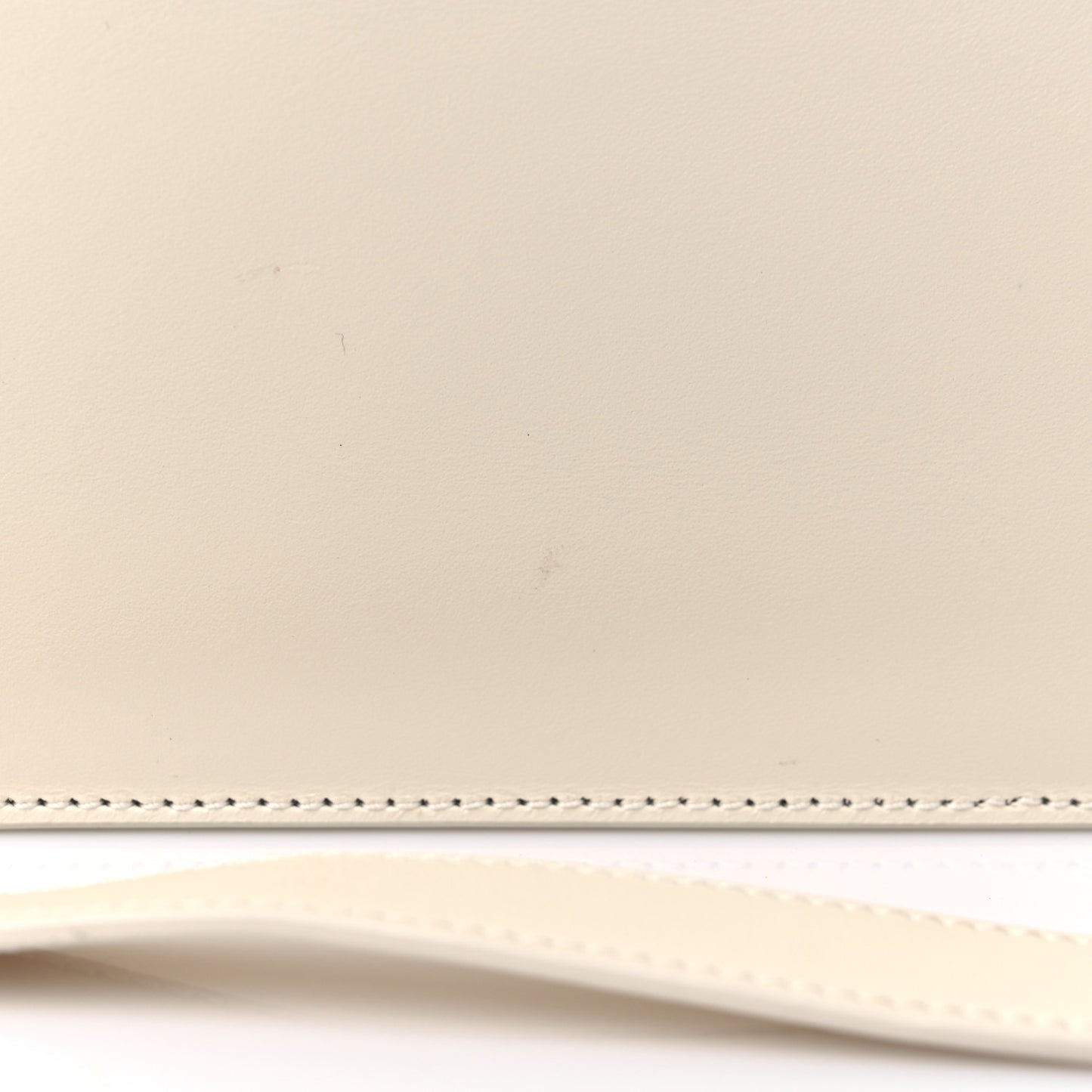 Box Calfskin 30 Montaigne Flap Bag Latte