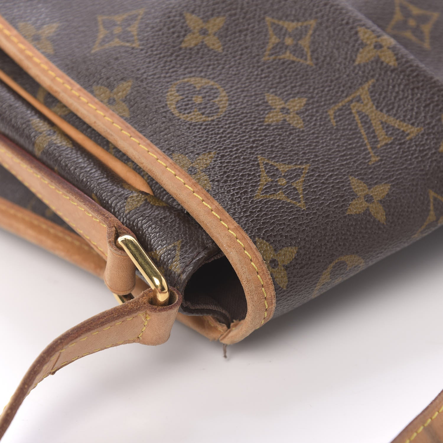 Louis Vuitton Monogram Menilmontant MM 21 of 21