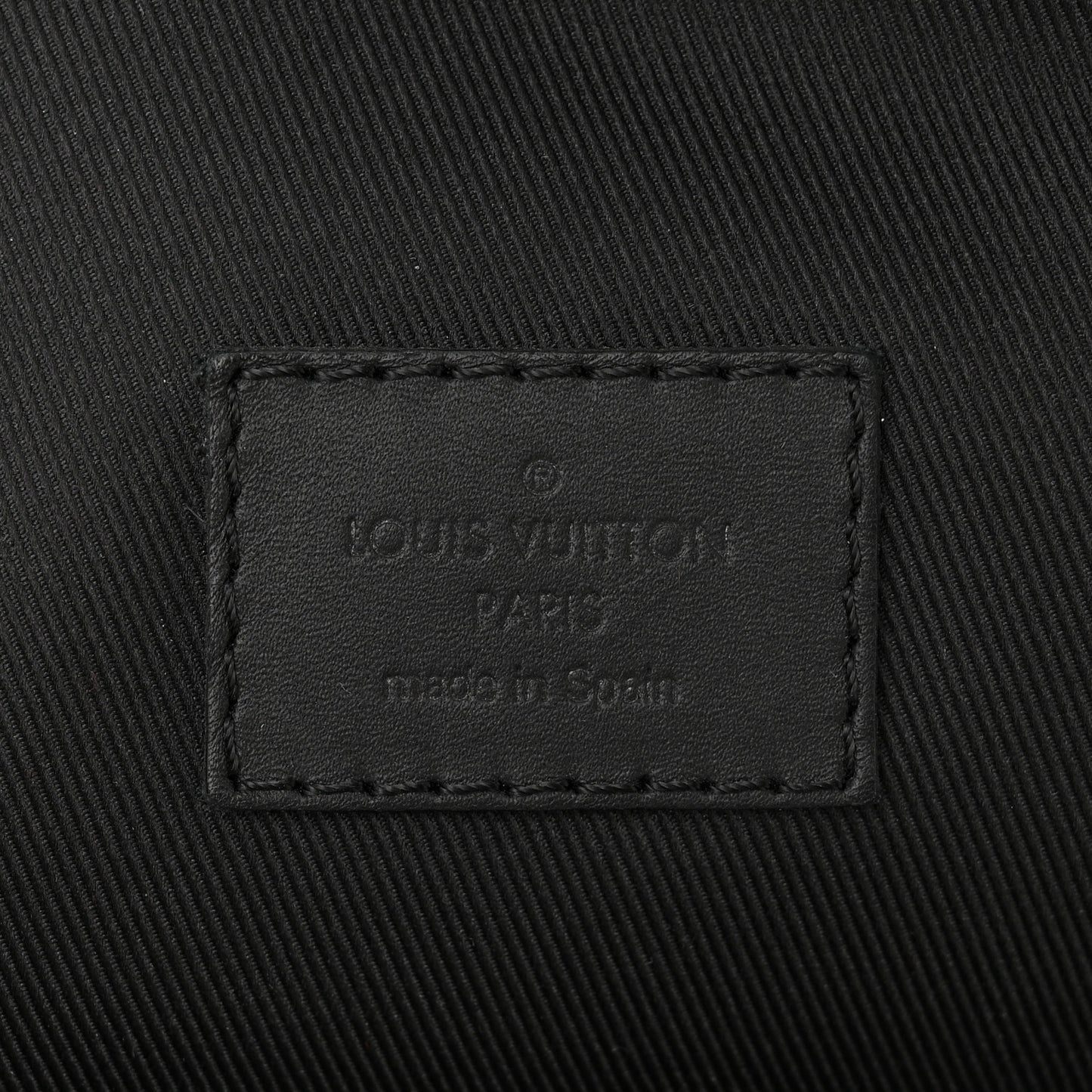 Damier Infini Avenue Sling Bag Onyx