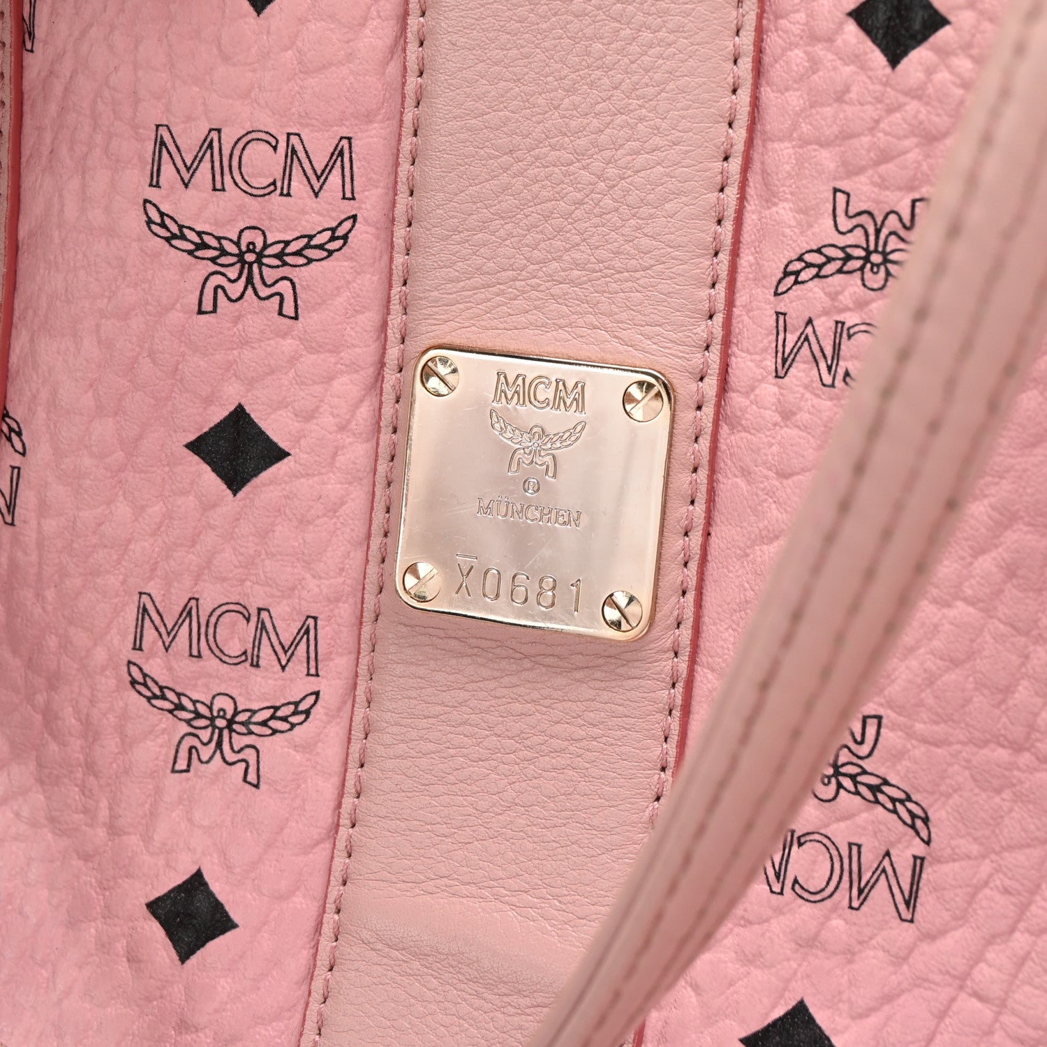 MCM Visetos Medium Liz Reversible Shopper Tote Soft Pink 7 of 10