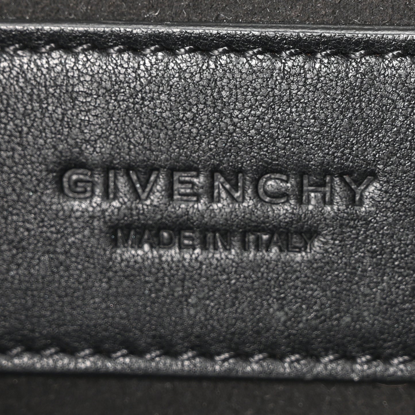 Goatskin Grommet Medium GV3 Shoulder Bag Black