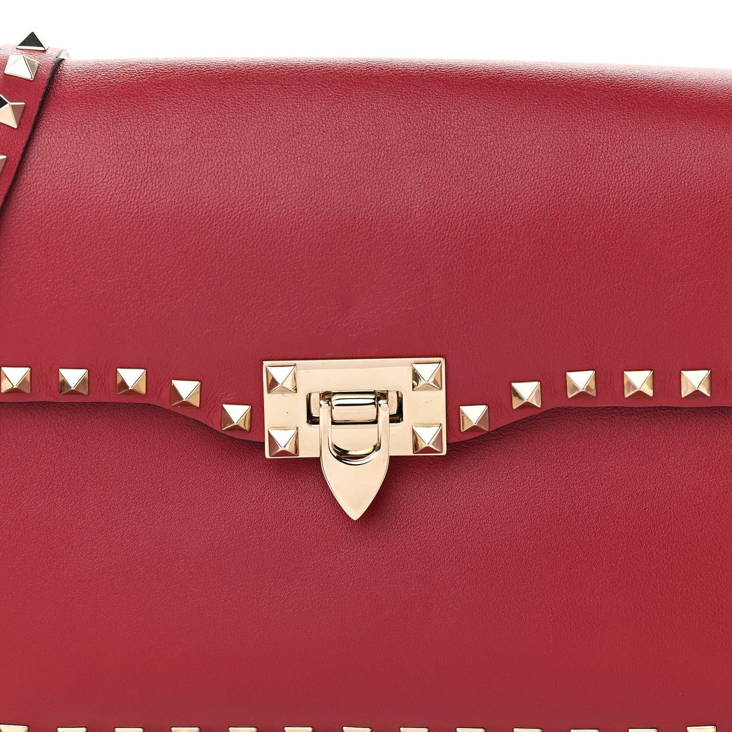 Vitello Medium Rockstud Flap Saddle Bag Scarlet