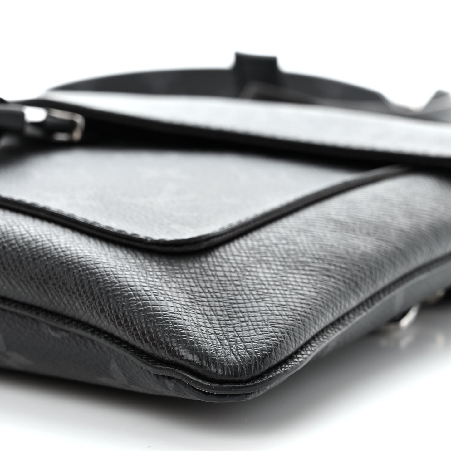 Taigarama Outdoor Flap Messenger Black