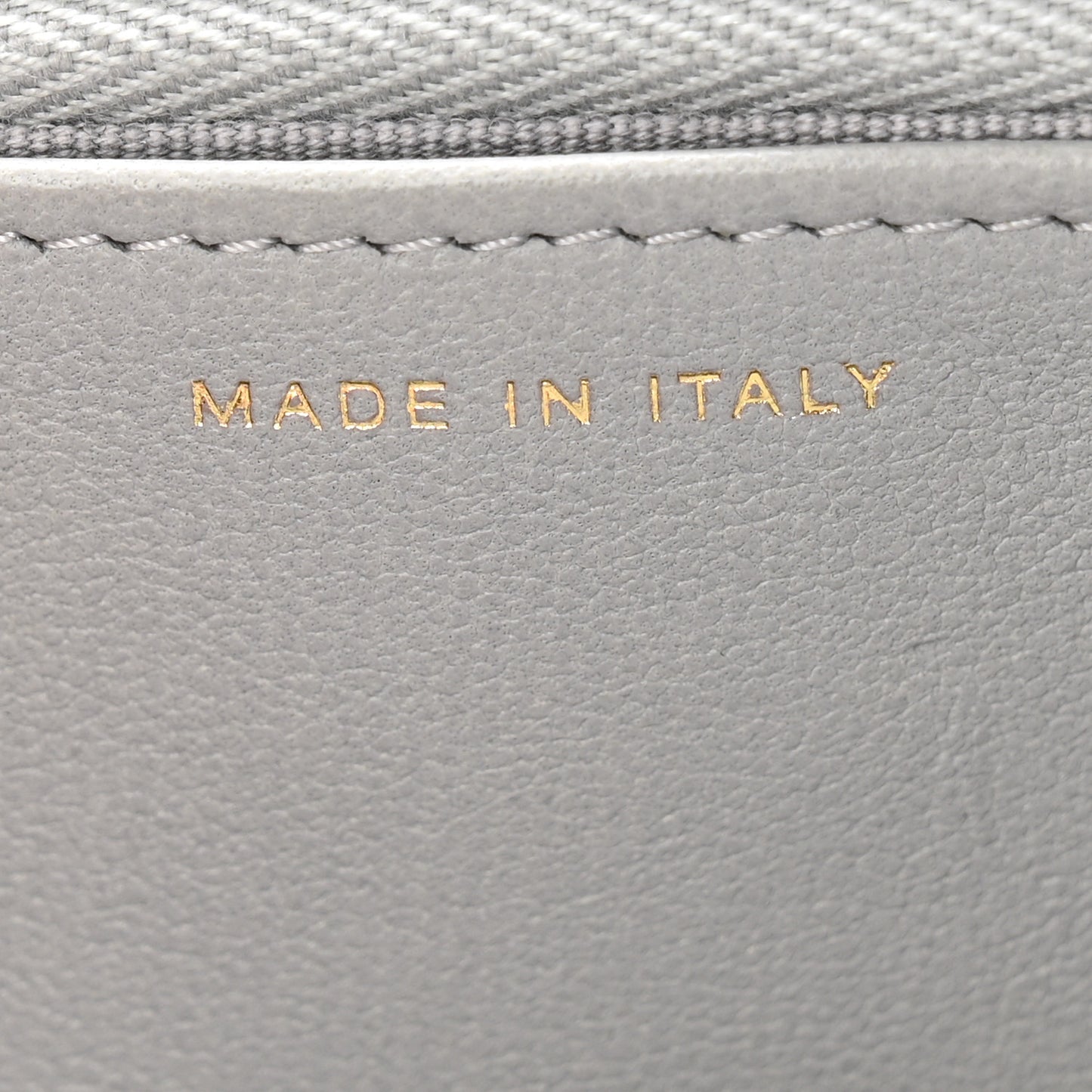 Caviar Quilted Sweetheart Wallet On Chain WOC Grey