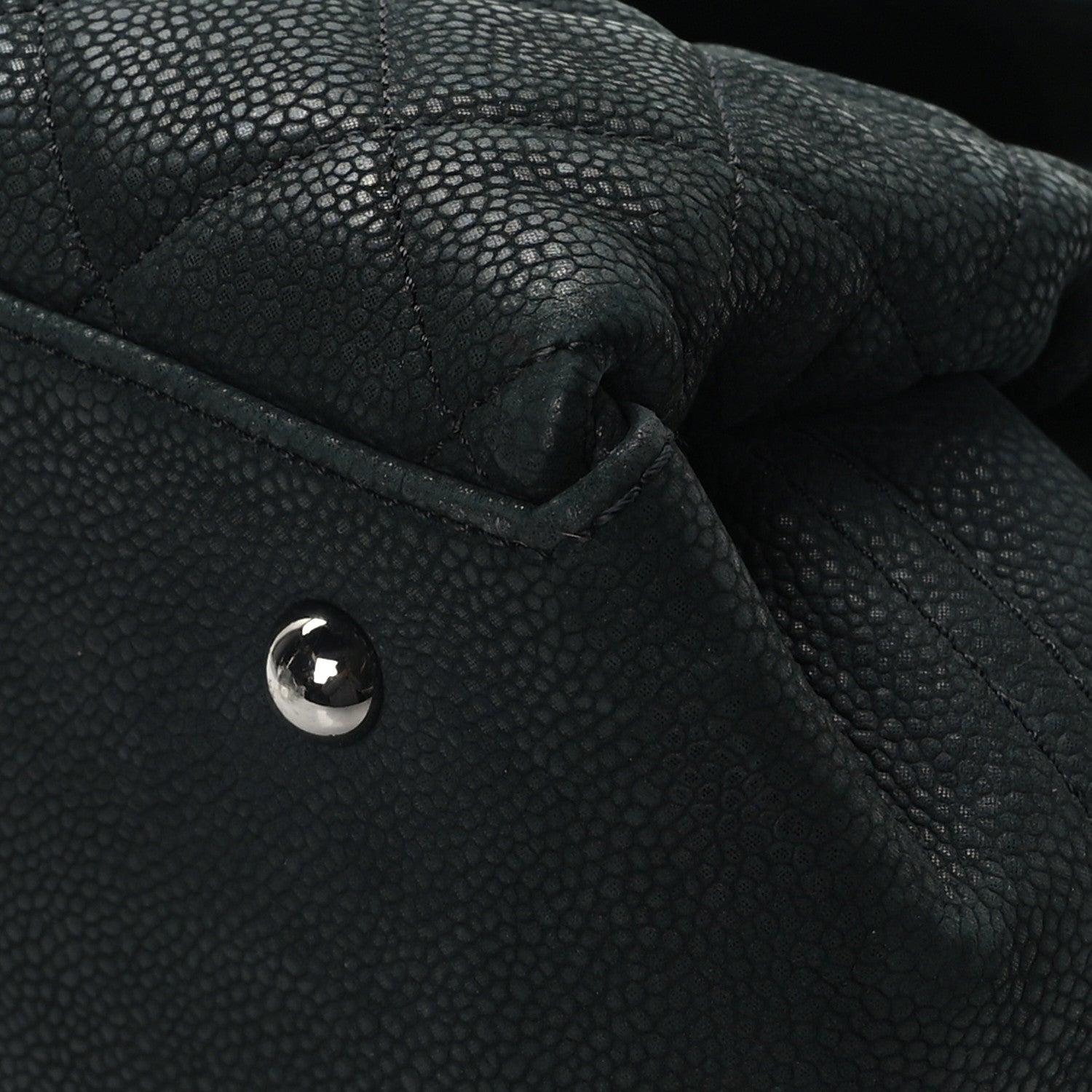 Chanel Iridescent Caviar Medium Lady Pearly Flap Black 9 of 11