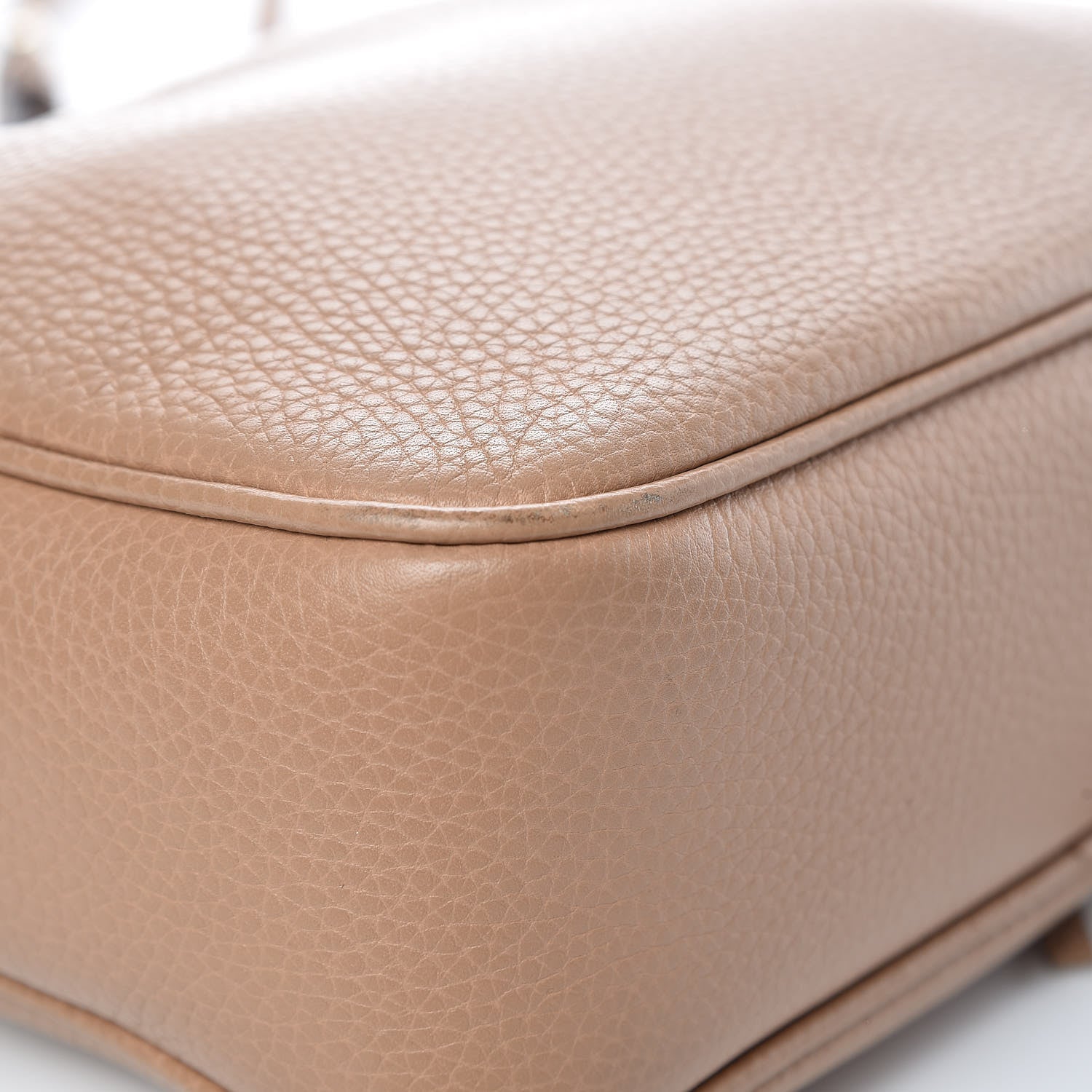 Gucci Pebbled Calfskin Small Soho Disco Bag Camelia 12 of 17