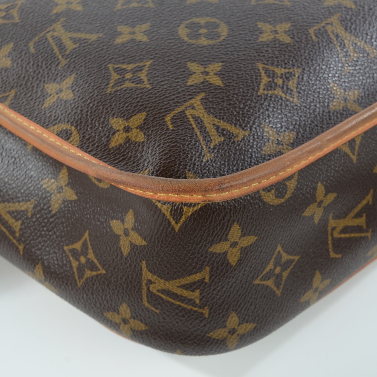Louis Vuitton Monogram Bosphore PM Messenger 5 of 28