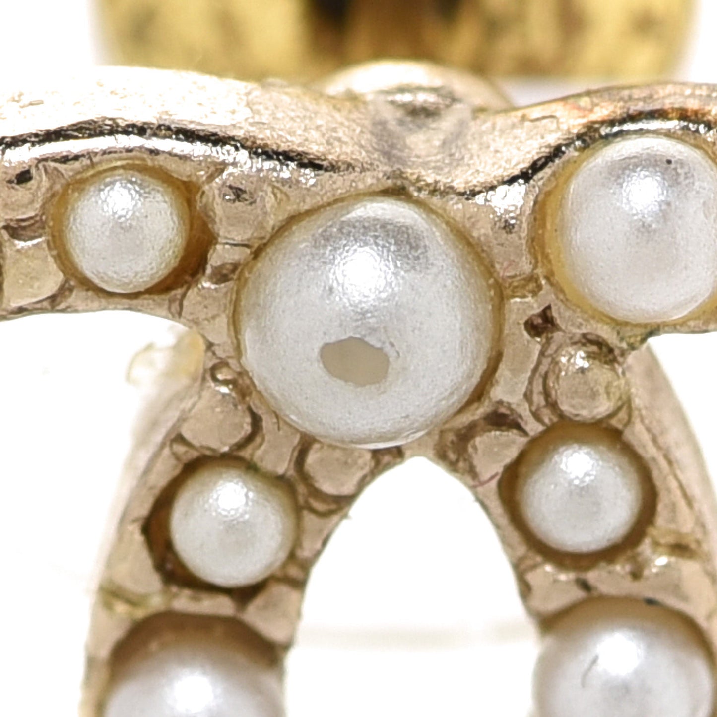 Pearl CC Earrings Light Gold