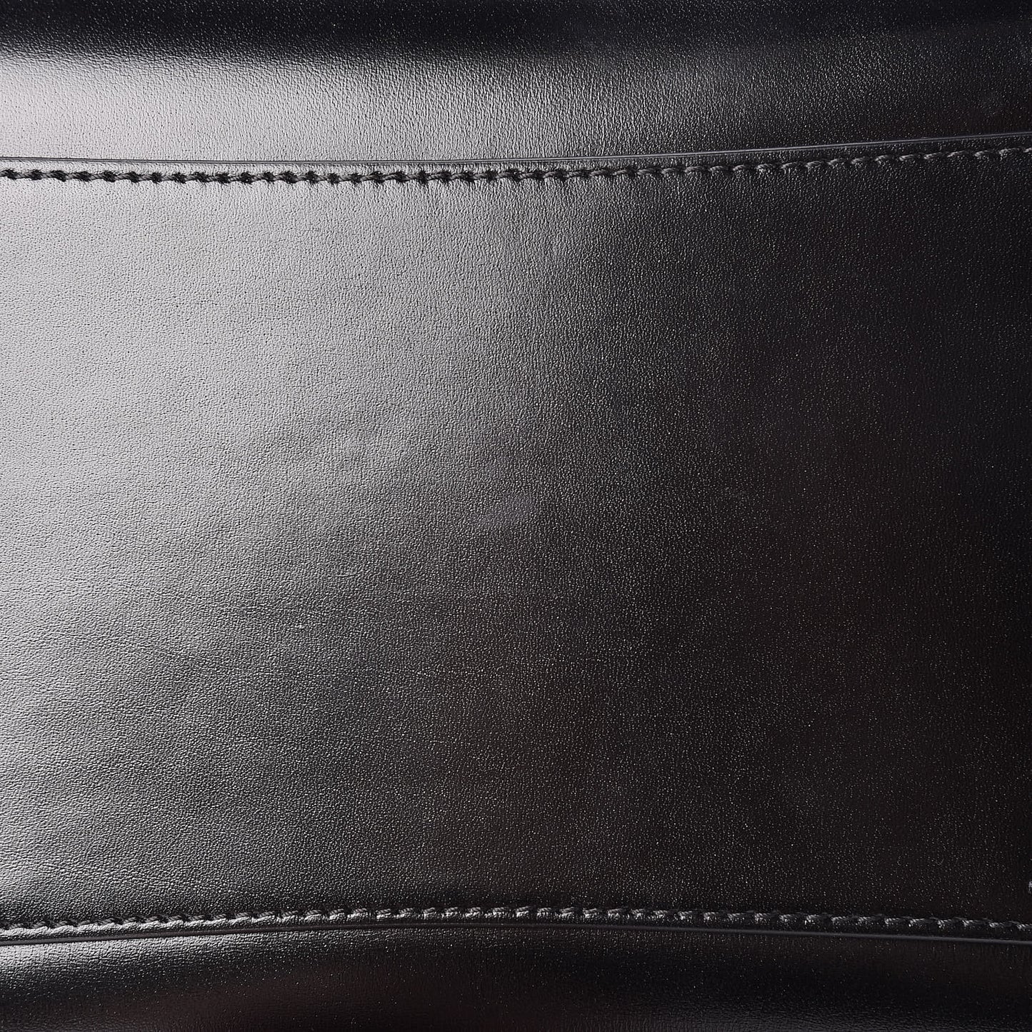 Shiny Lord Calfskin Medium Antigona Black