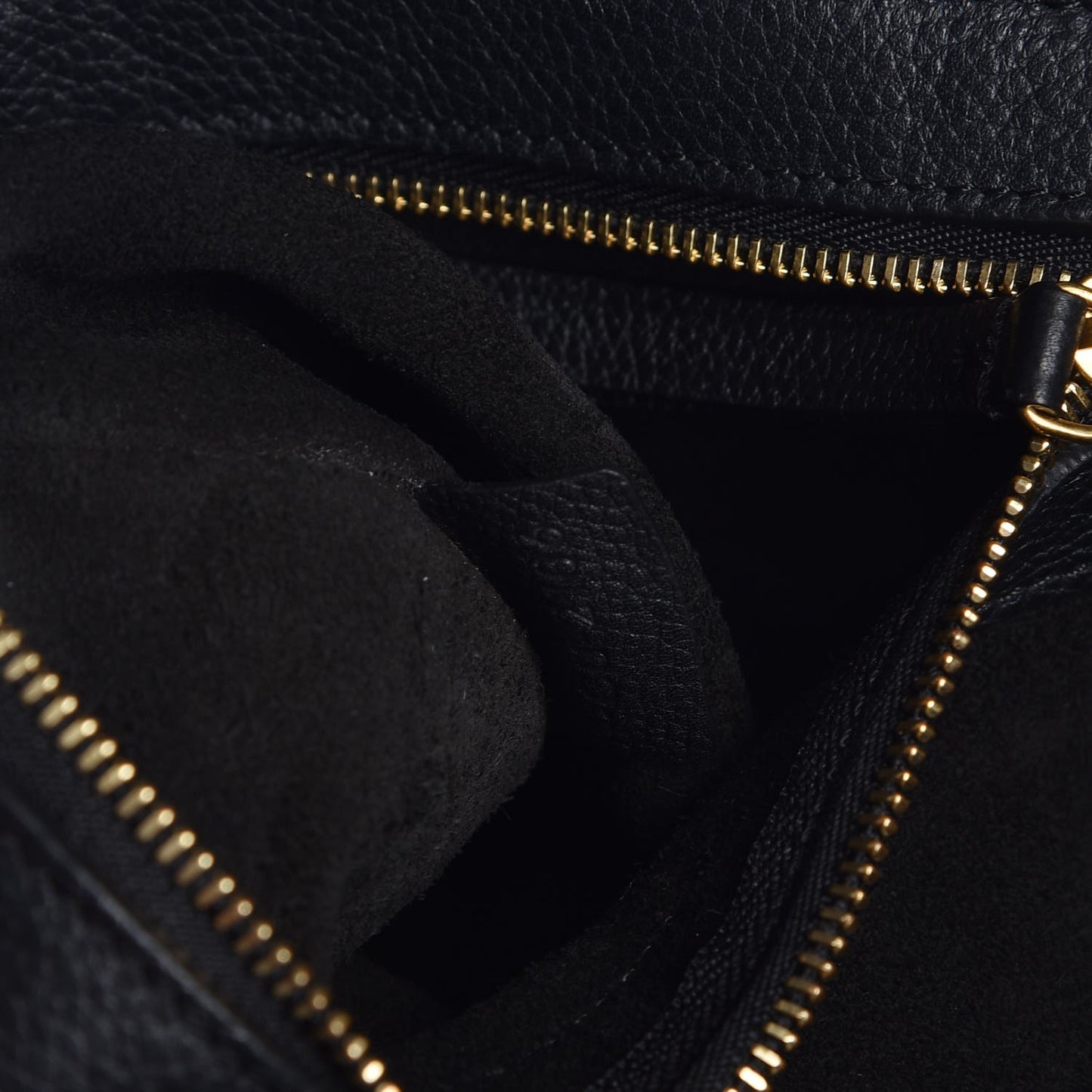 Soft Grained Calfskin Small Belt Cabas Phantom Black