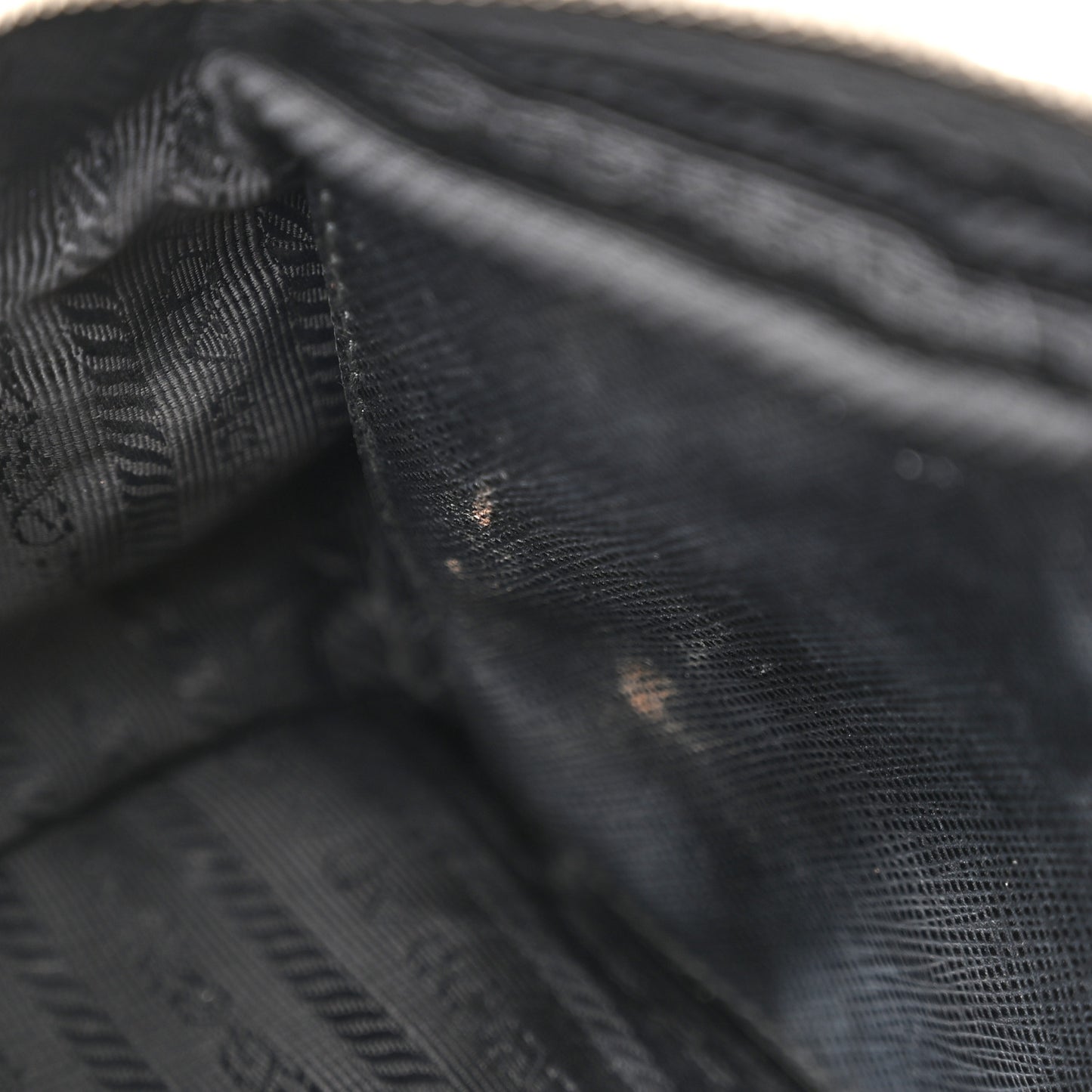 Nylon Saffiano Re-Edition 2005 Top Handle Crossbody Bag Black