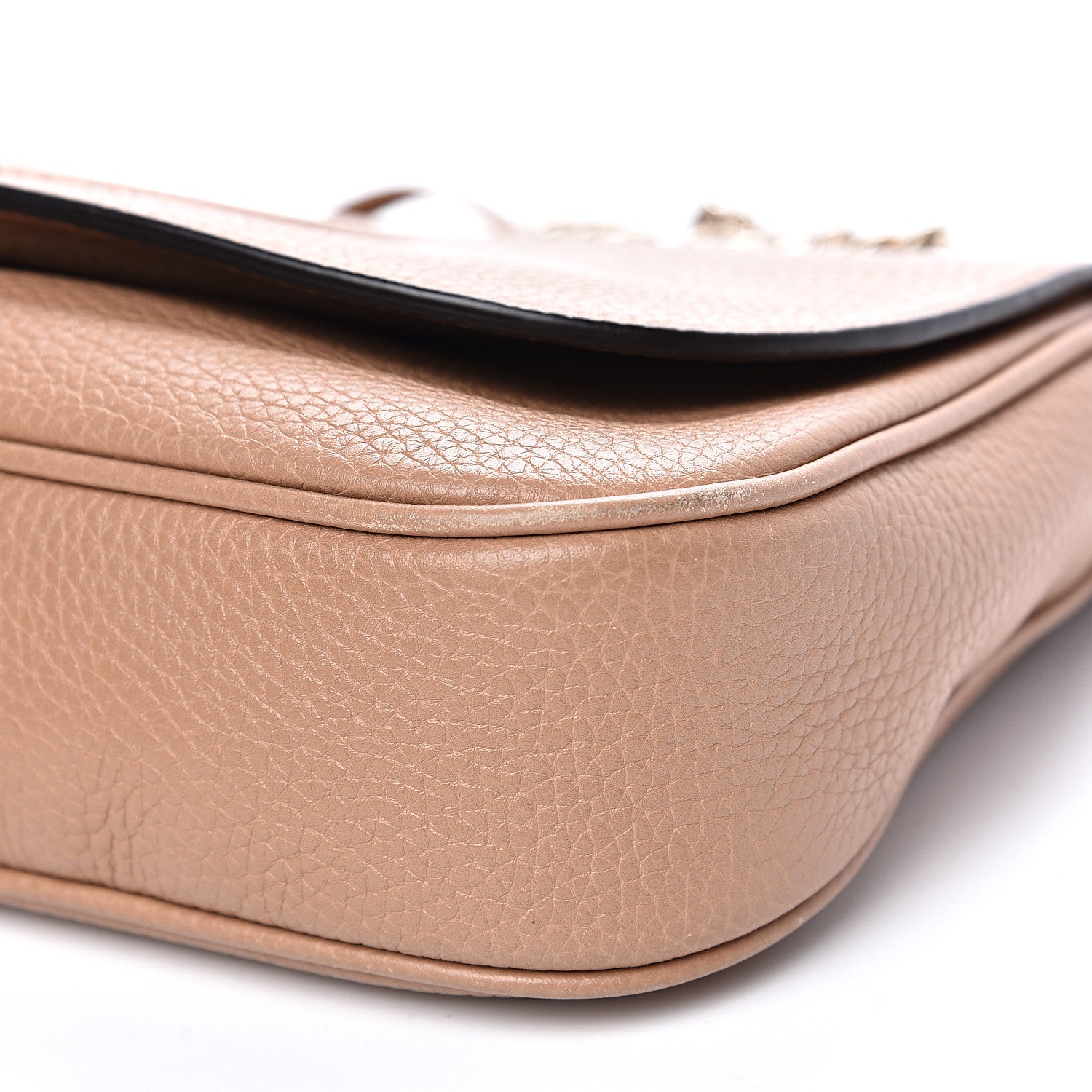 Gucci Pebbled Calfskin Medium Soho Flap Crossbody Camelia 8 of 10