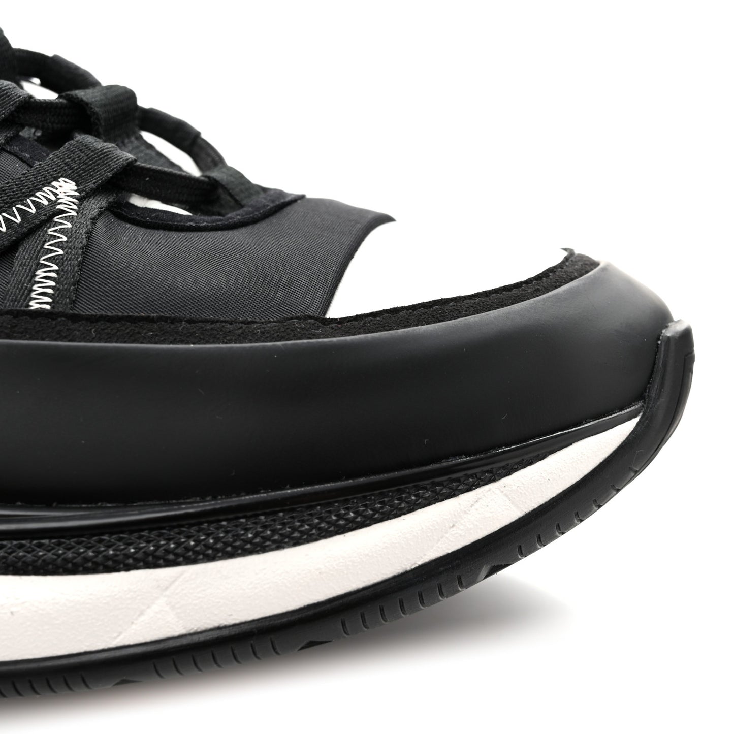 Mixed Fibers Suede Calfskin CC Sneakers 41.5 White Black