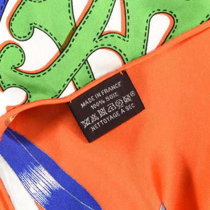 Hermes Silk Couvertures Et Tenues Giant Pointe Triangle Scarf 4 of 4
