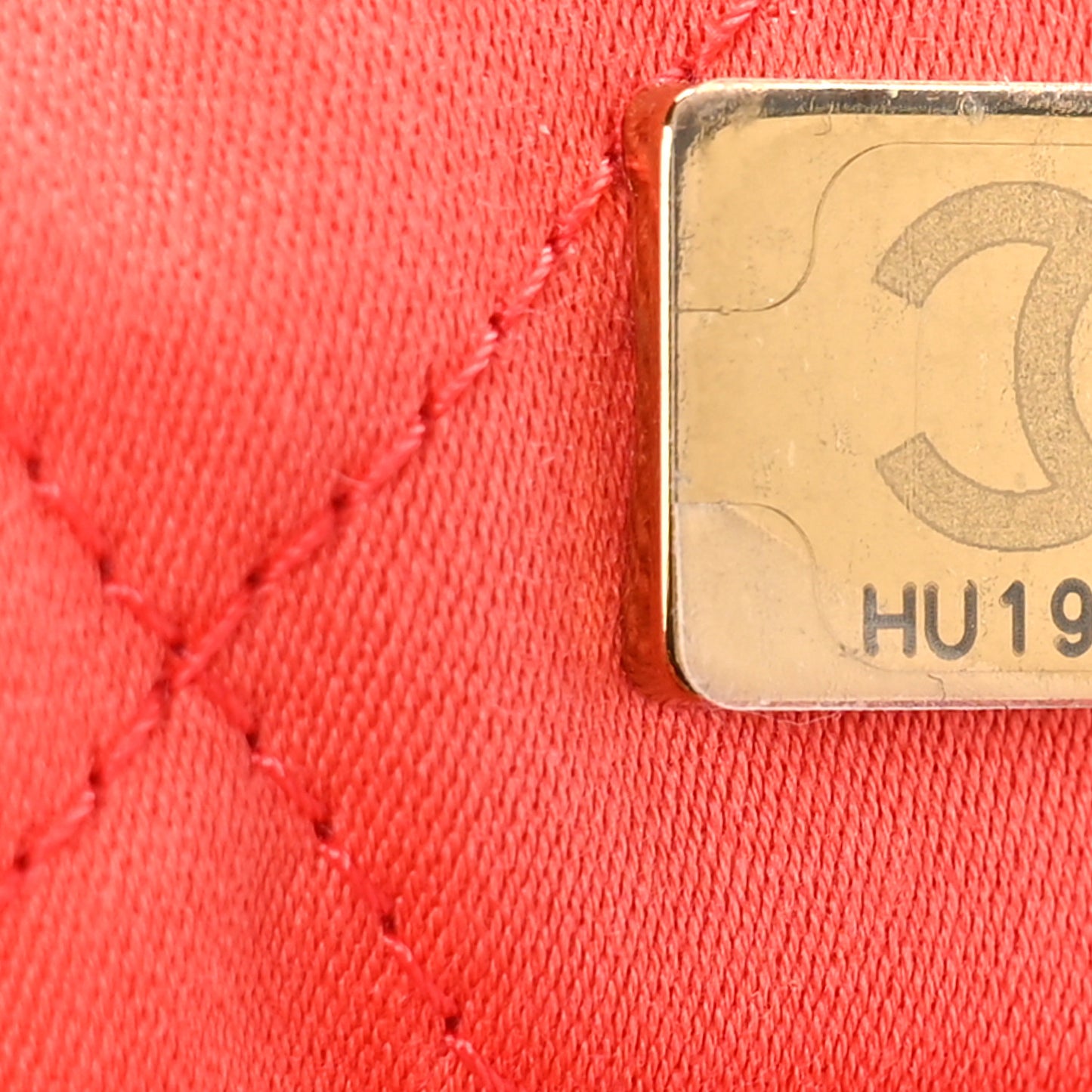 Shiny Calfskin Quilted Mini Chanel 22 Coral