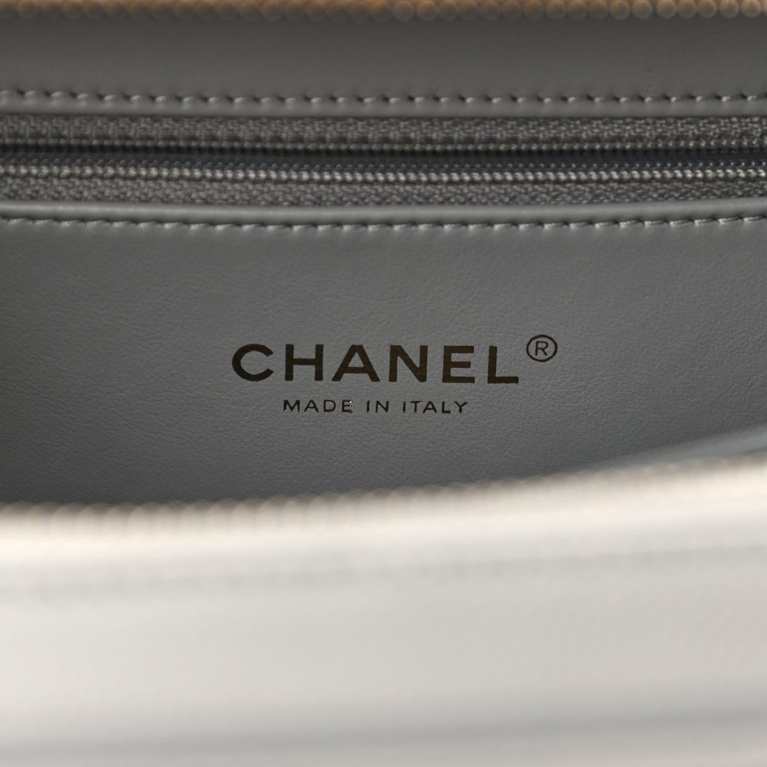Chanel Caviar Quilted Medium CC Filigree Vanity Case Grey 5 of 8