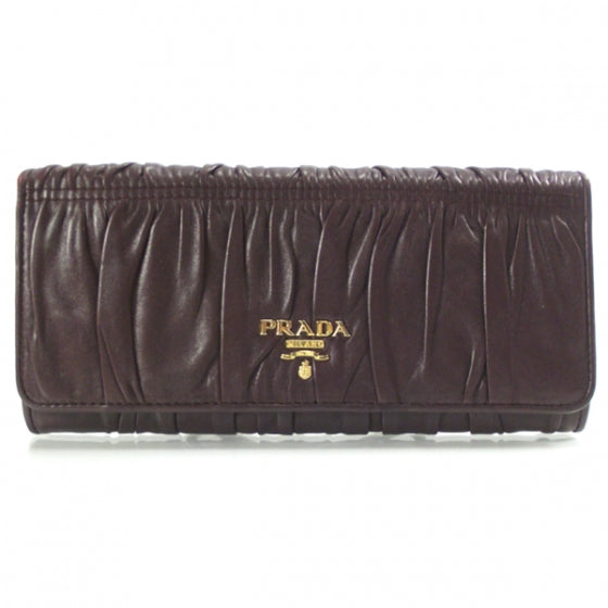 Nappa Gaufre Continental Wallet Plum