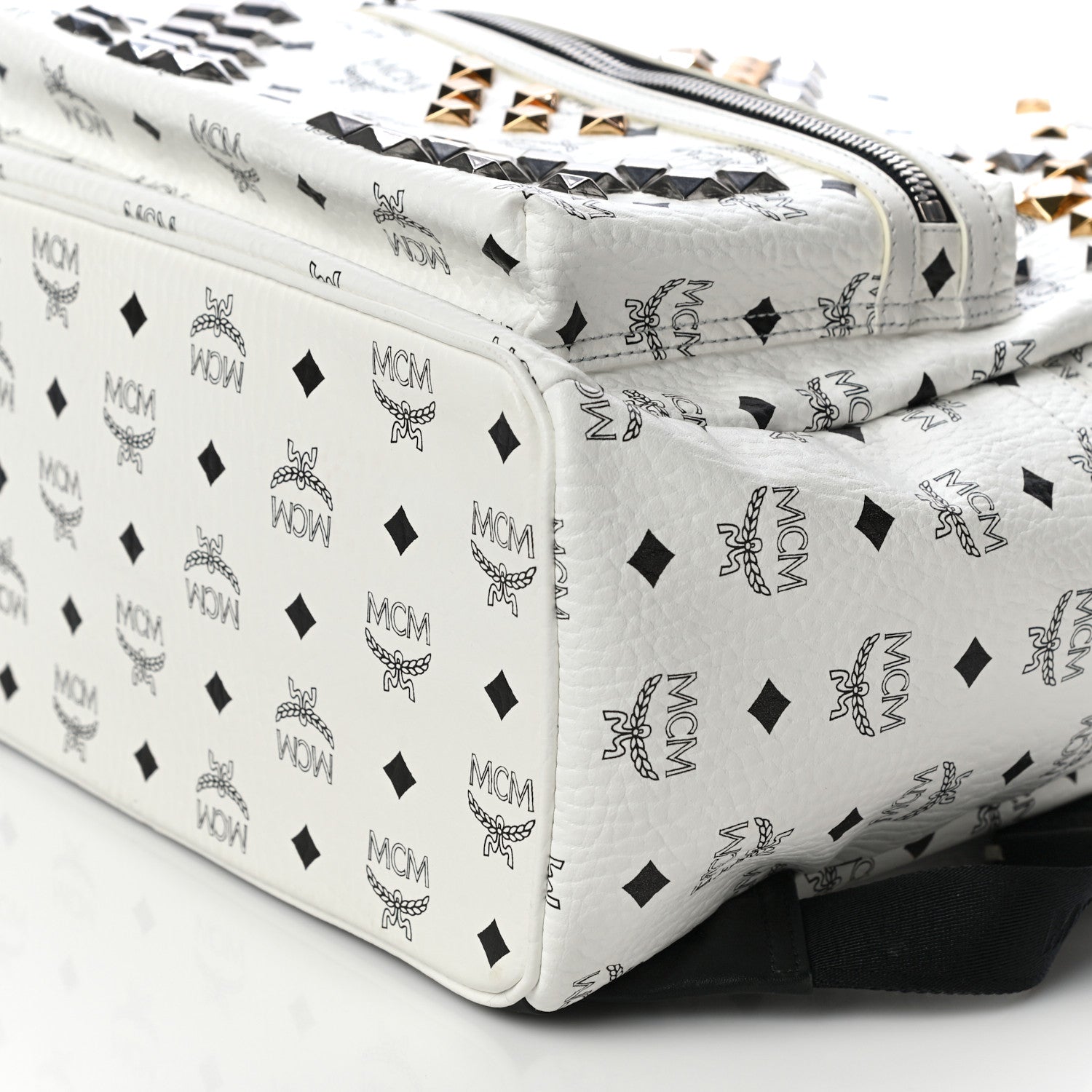 MCM Visetos Studded Medium Stark M Backpack White 9 of 9